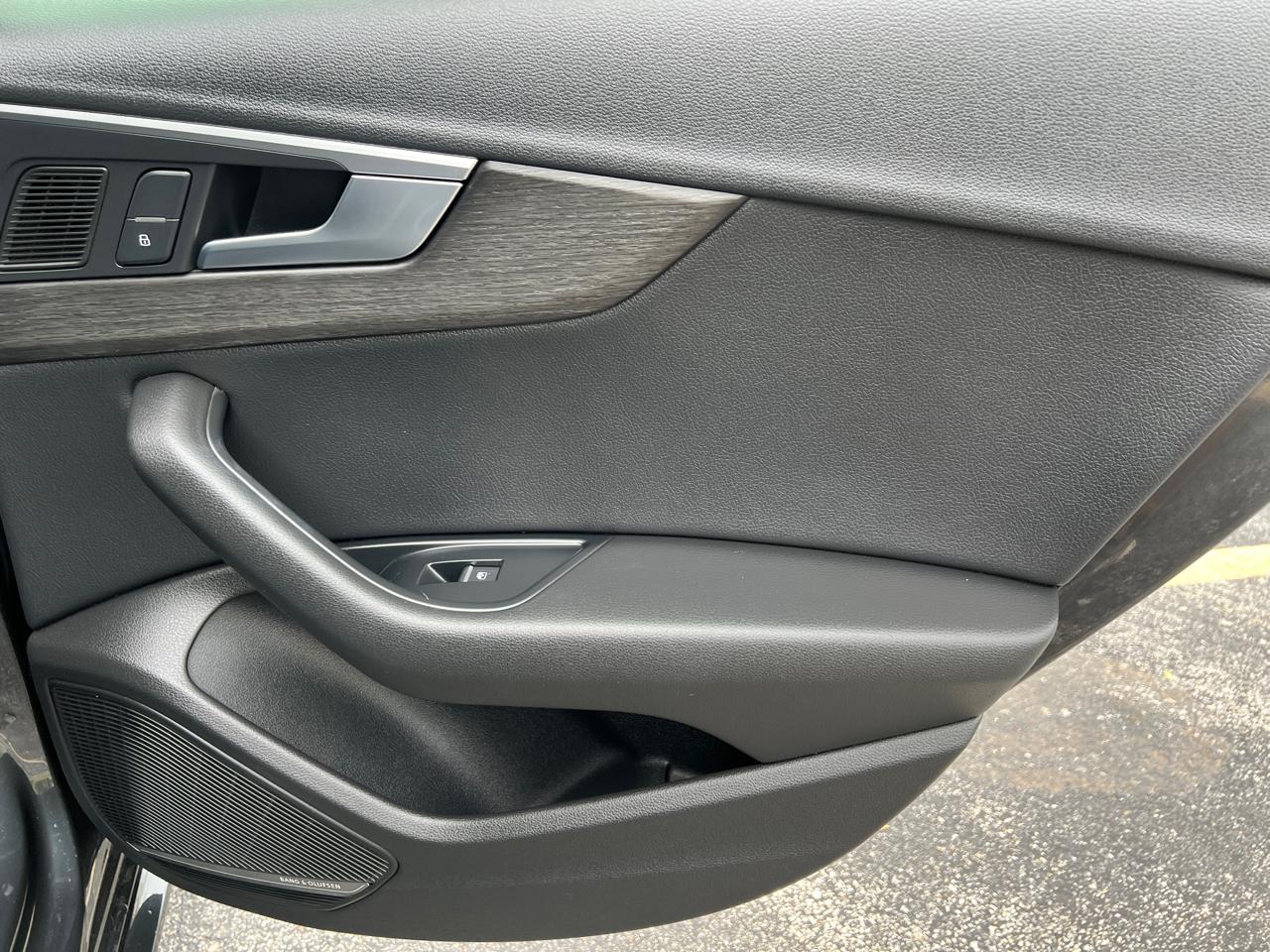 Audi A4 2.0 TFSI Auto Premium Plus quattro AWD 2017