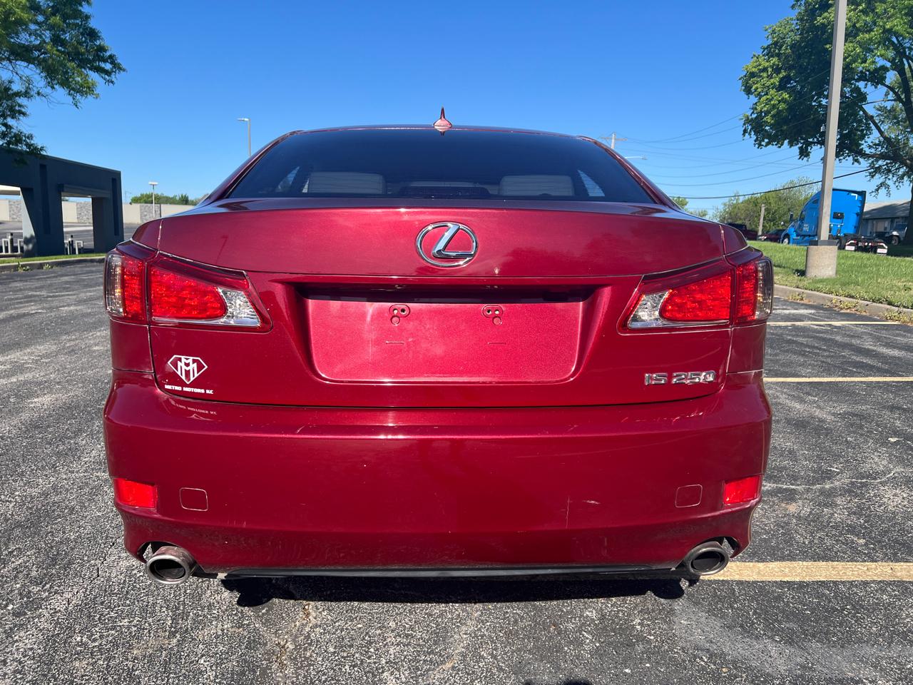 Lexus IS 250 4dr Sport Sdn Auto RWD 2012