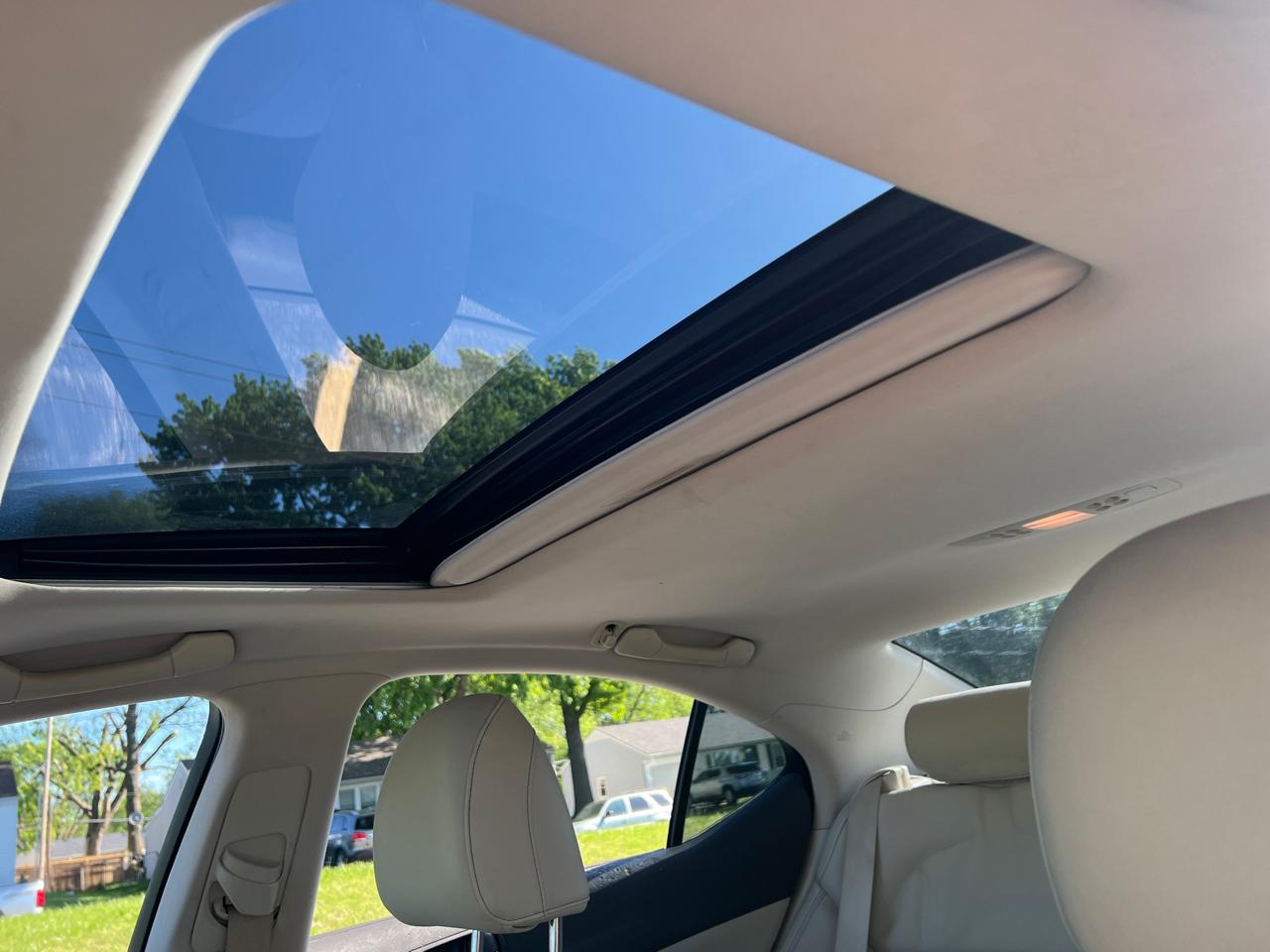 Lexus IS 250 4dr Sport Sdn Auto RWD 2012