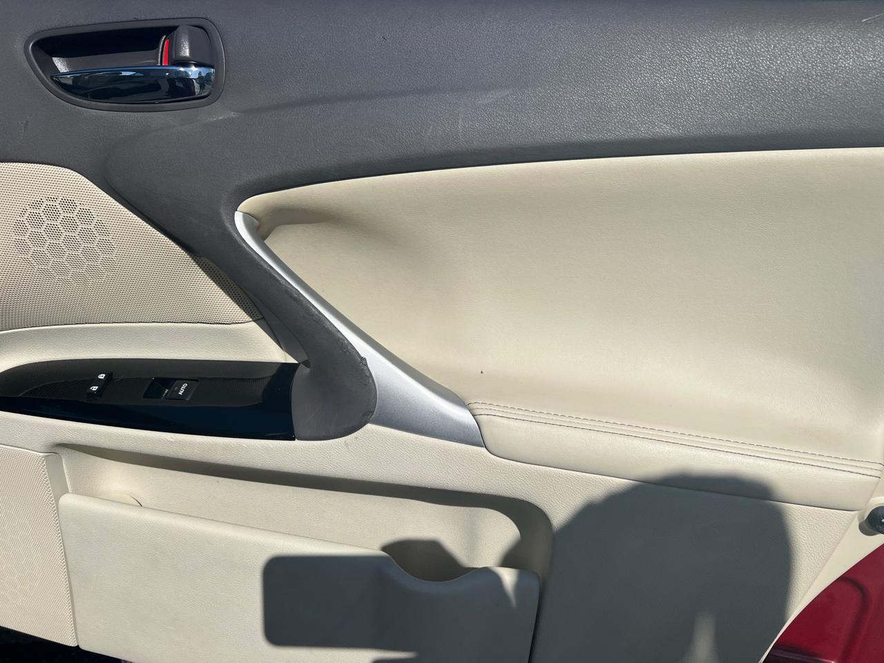 Lexus IS 250 4dr Sport Sdn Auto RWD 2012