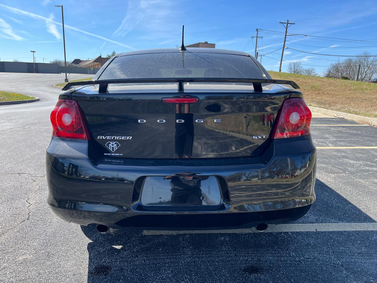 Dodge Avenger 4dr Sdn SXT 2014