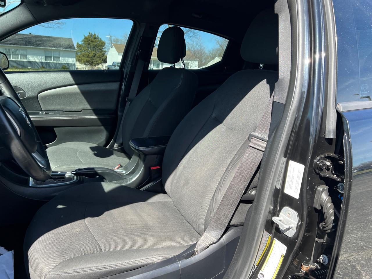 Dodge Avenger 4dr Sdn SXT 2014