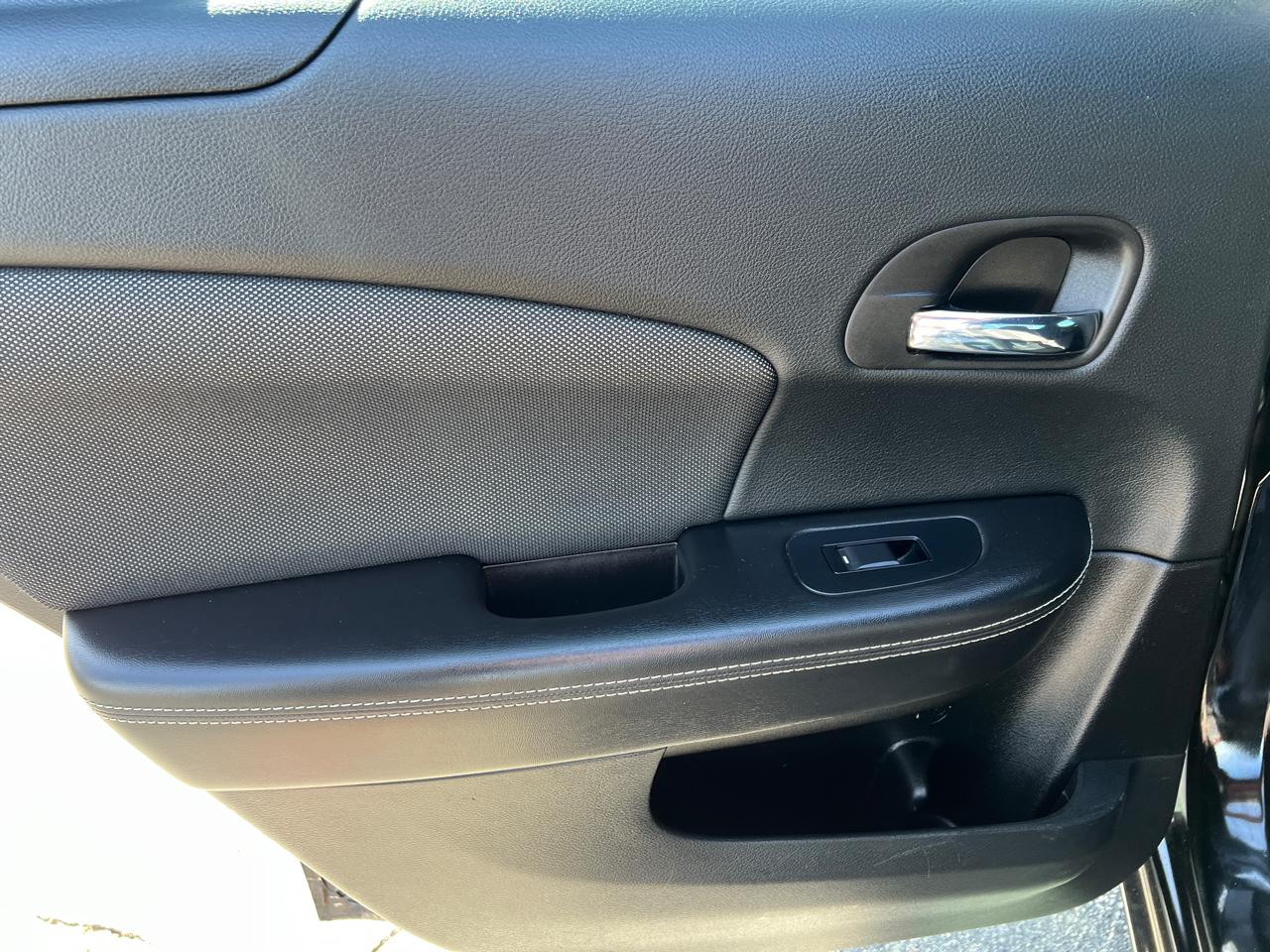 Dodge Avenger 4dr Sdn SXT 2014