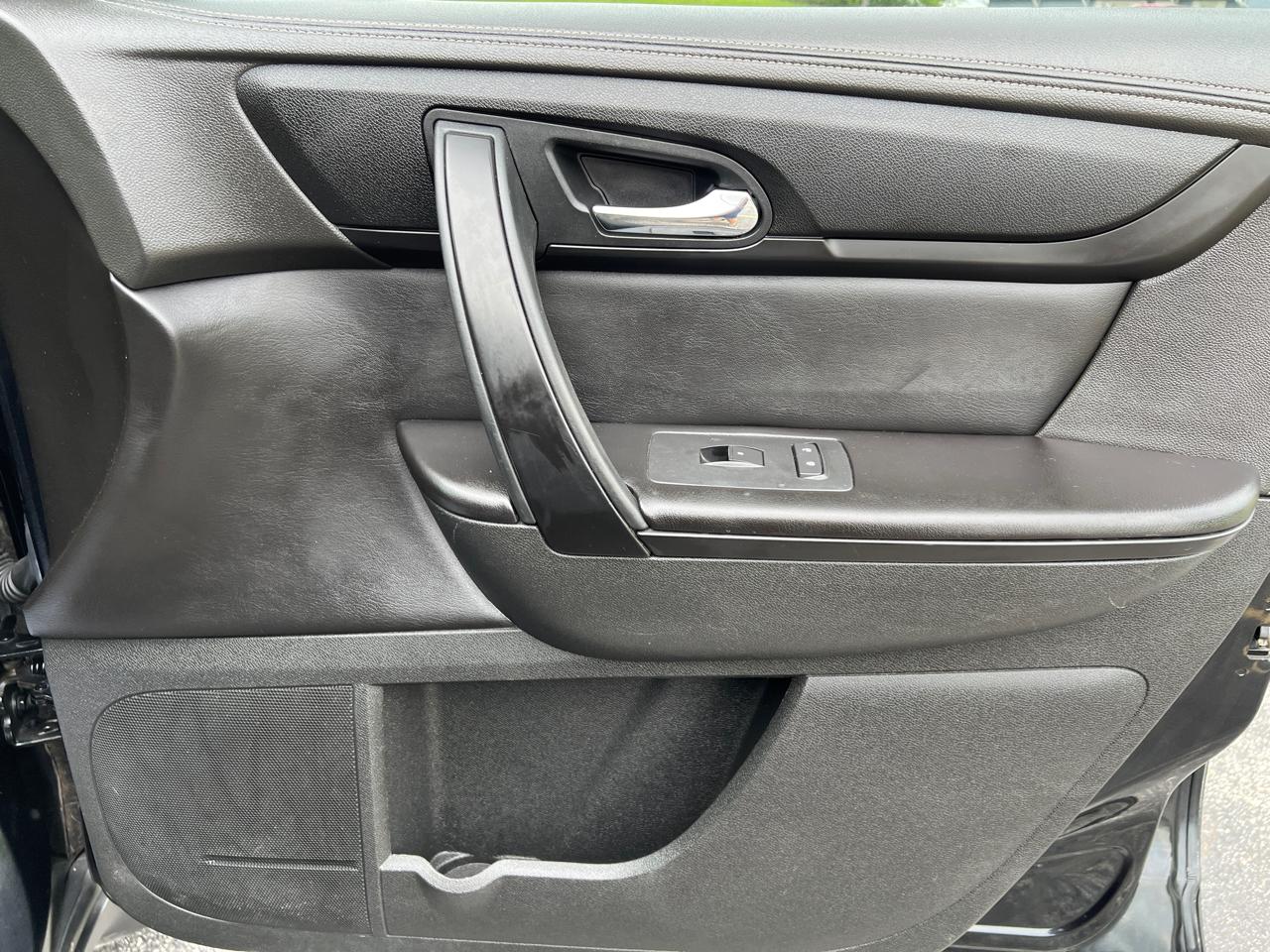 Chevrolet Traverse AWD 4dr LT w/1LT 2015