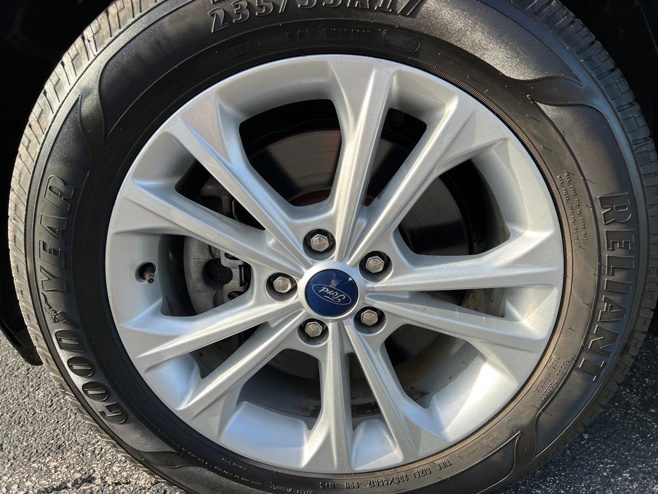 Ford Escape SEL 4WD 2018