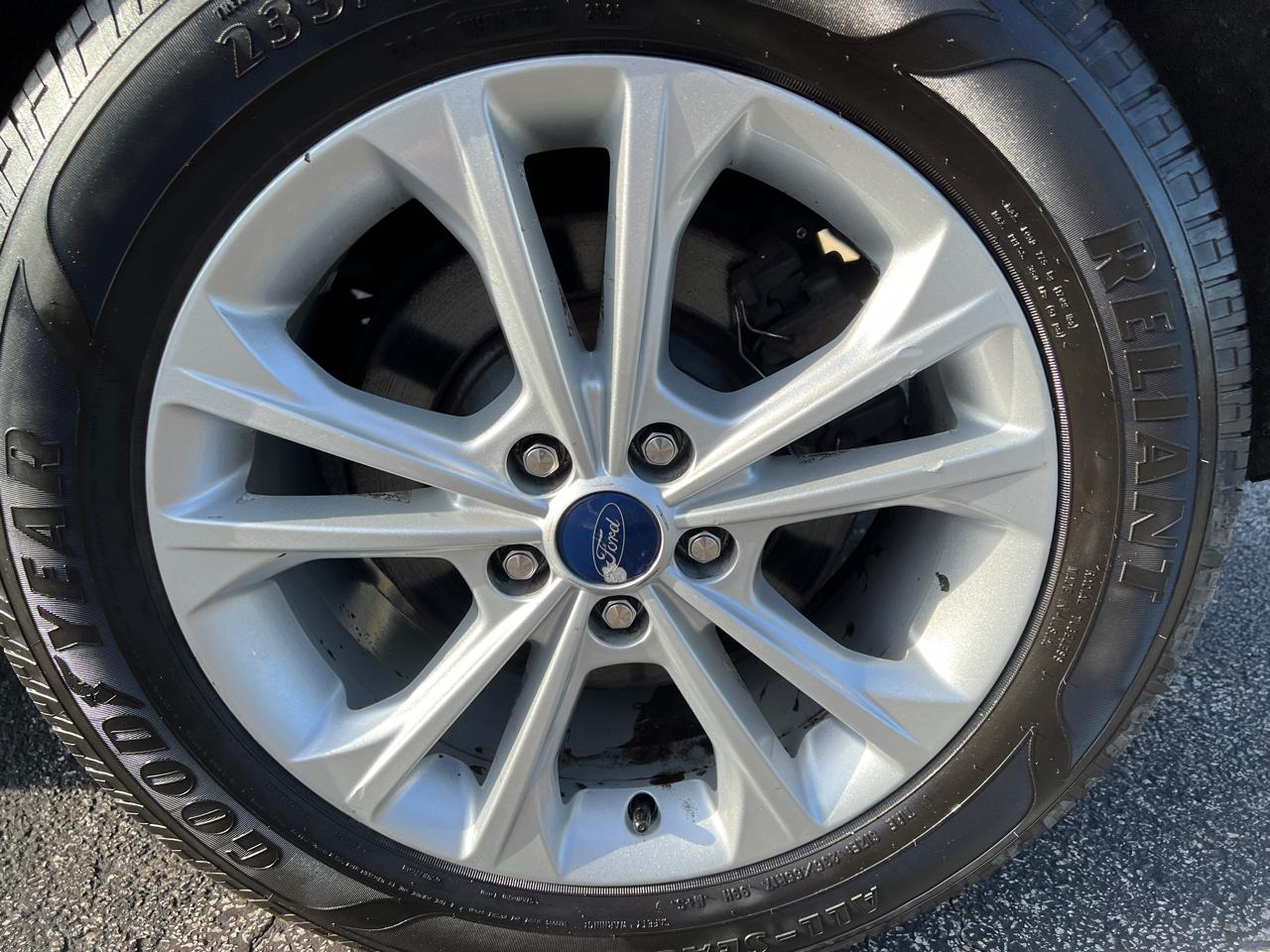 Ford Escape SEL 4WD 2018