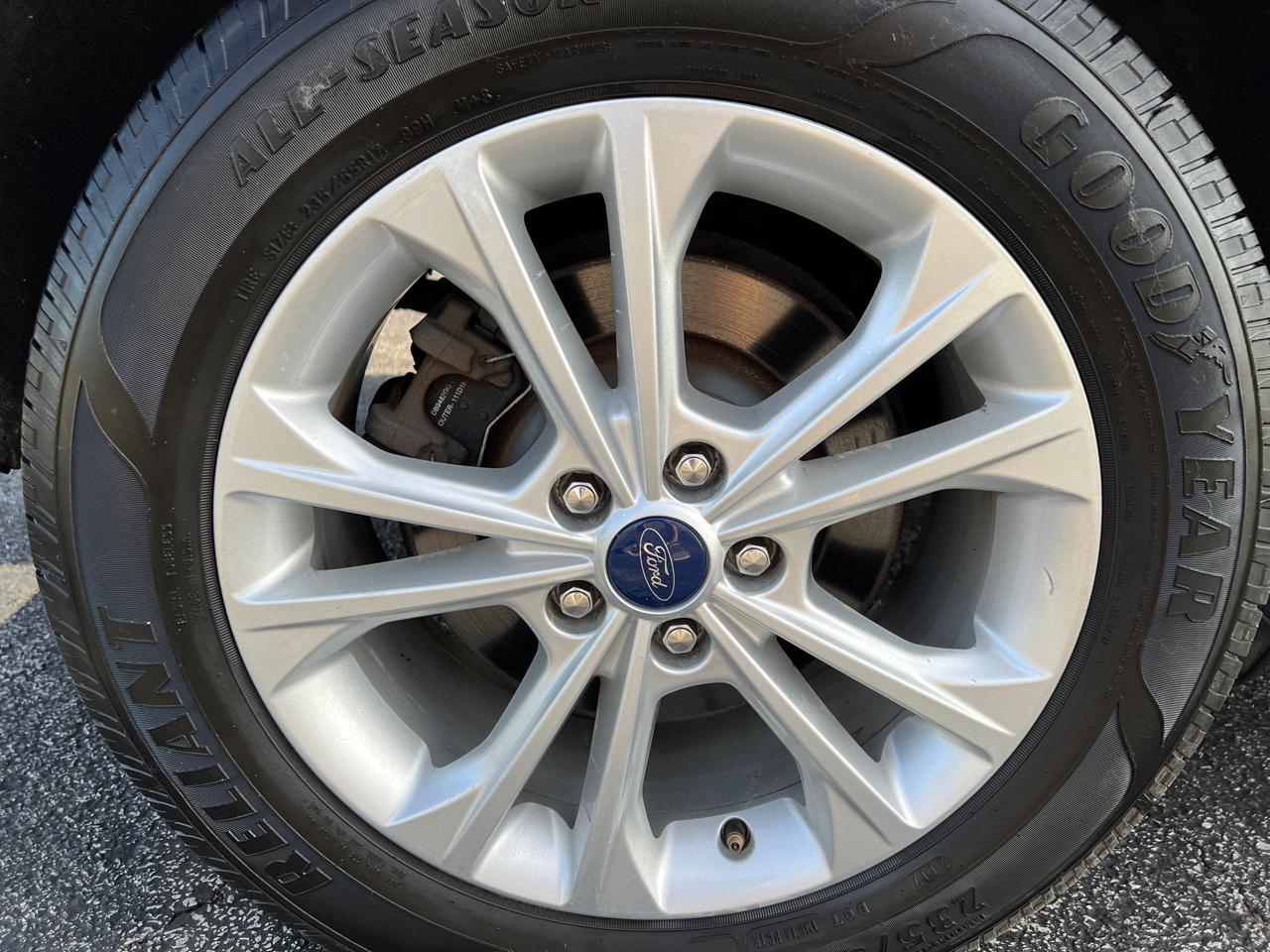 Ford Escape SEL 4WD 2018