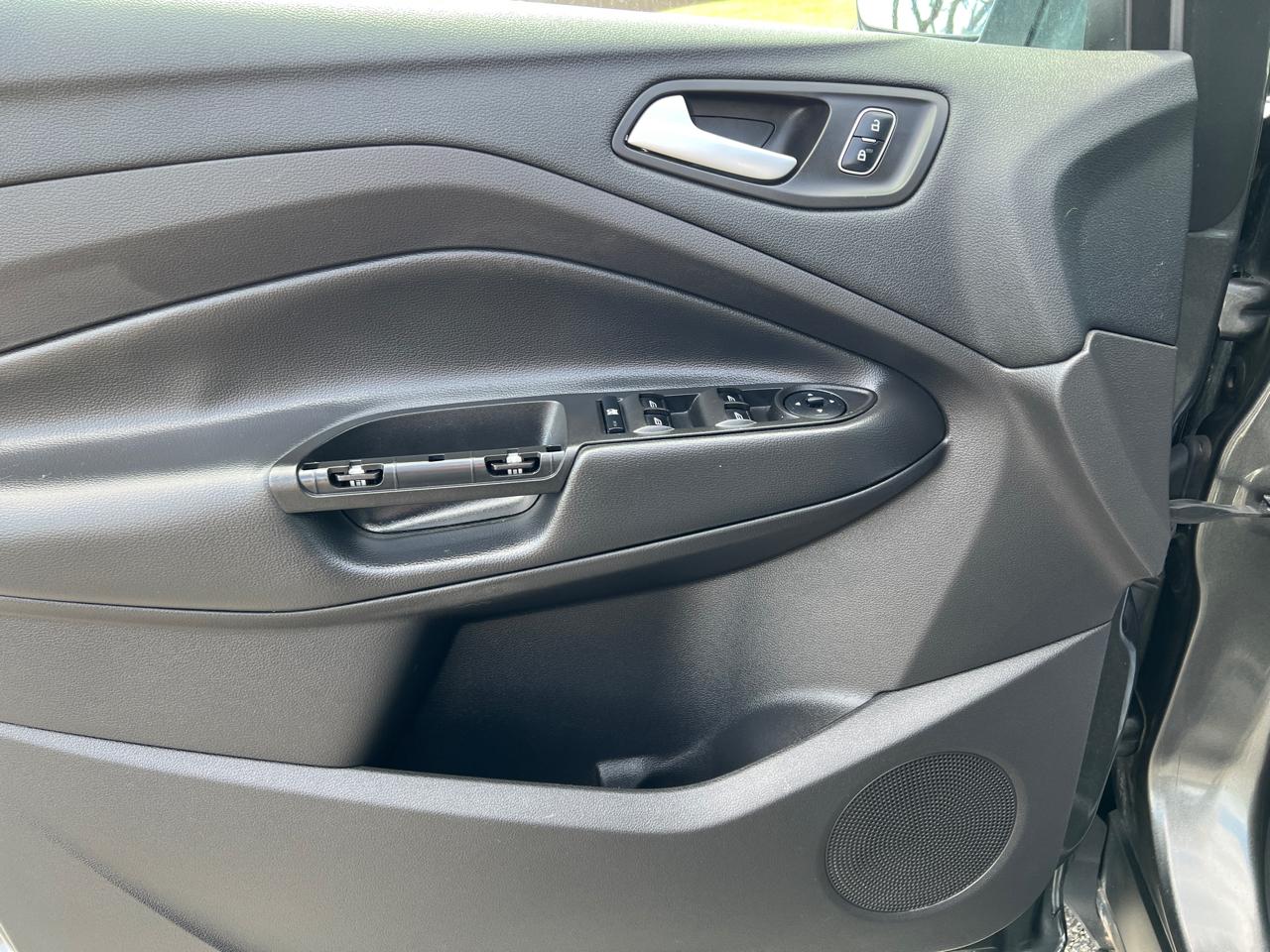 Ford Escape SE FWD 2017