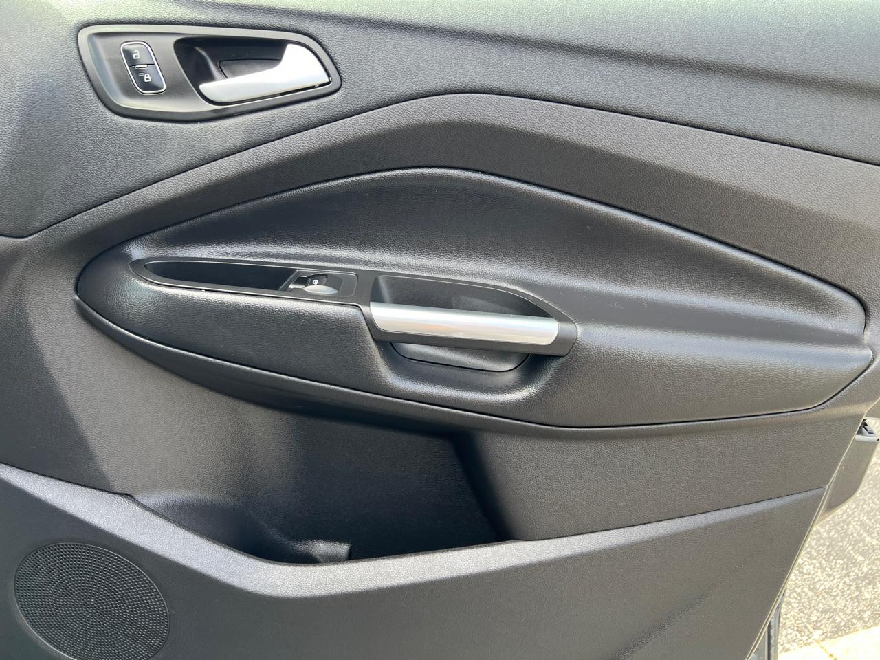 Ford Escape SE FWD 2017