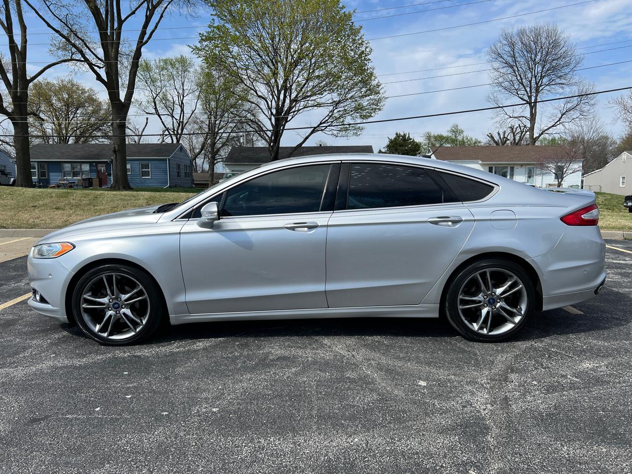Ford Fusion 4dr Sdn Titanium FWD 2013