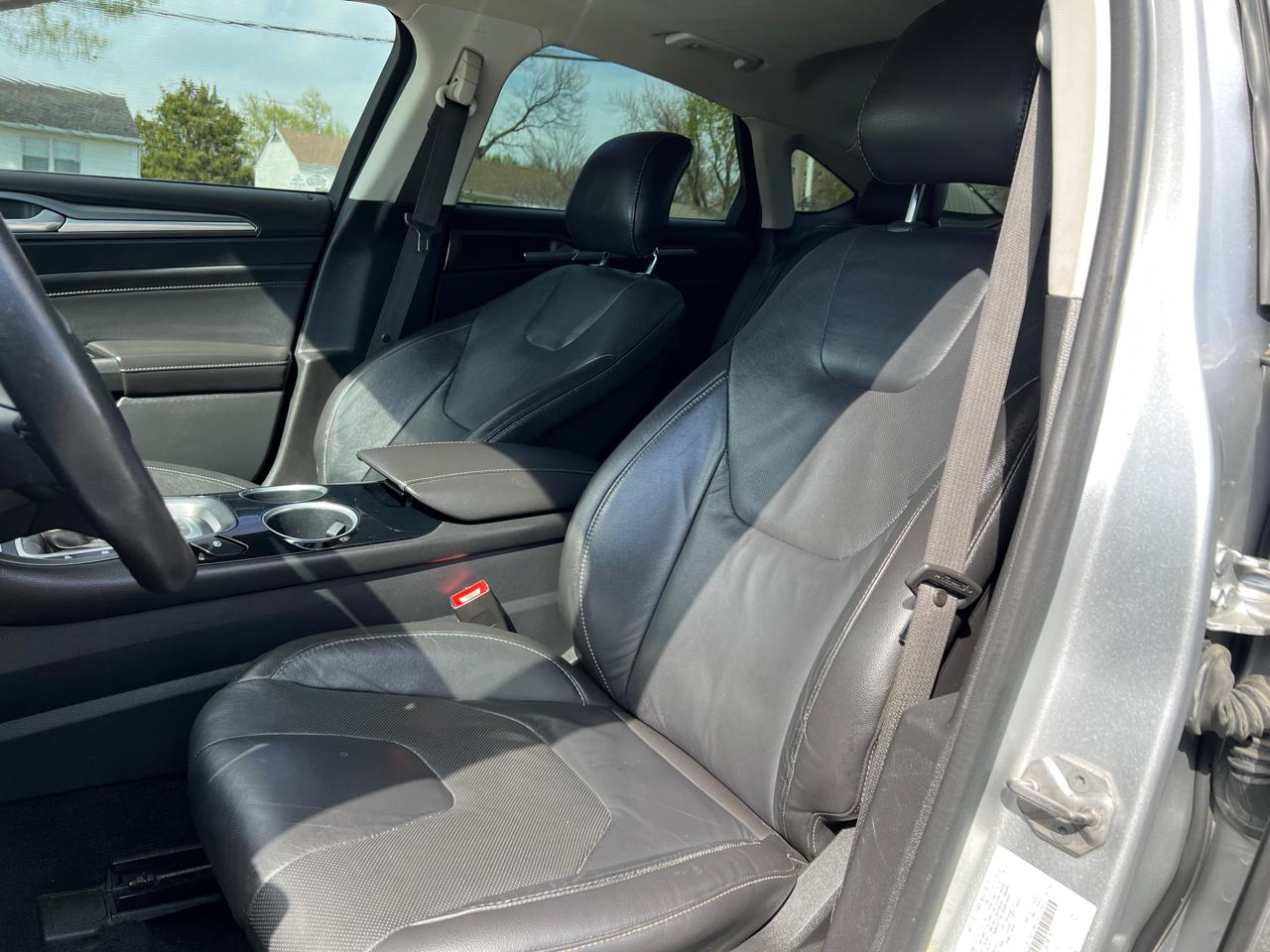 Ford Fusion 4dr Sdn Titanium FWD 2013