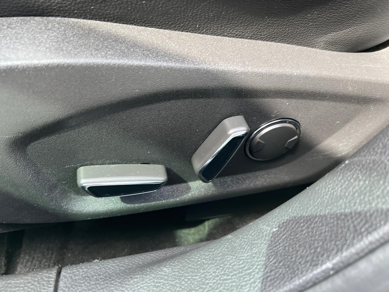 Ford Fusion 4dr Sdn Titanium FWD 2013