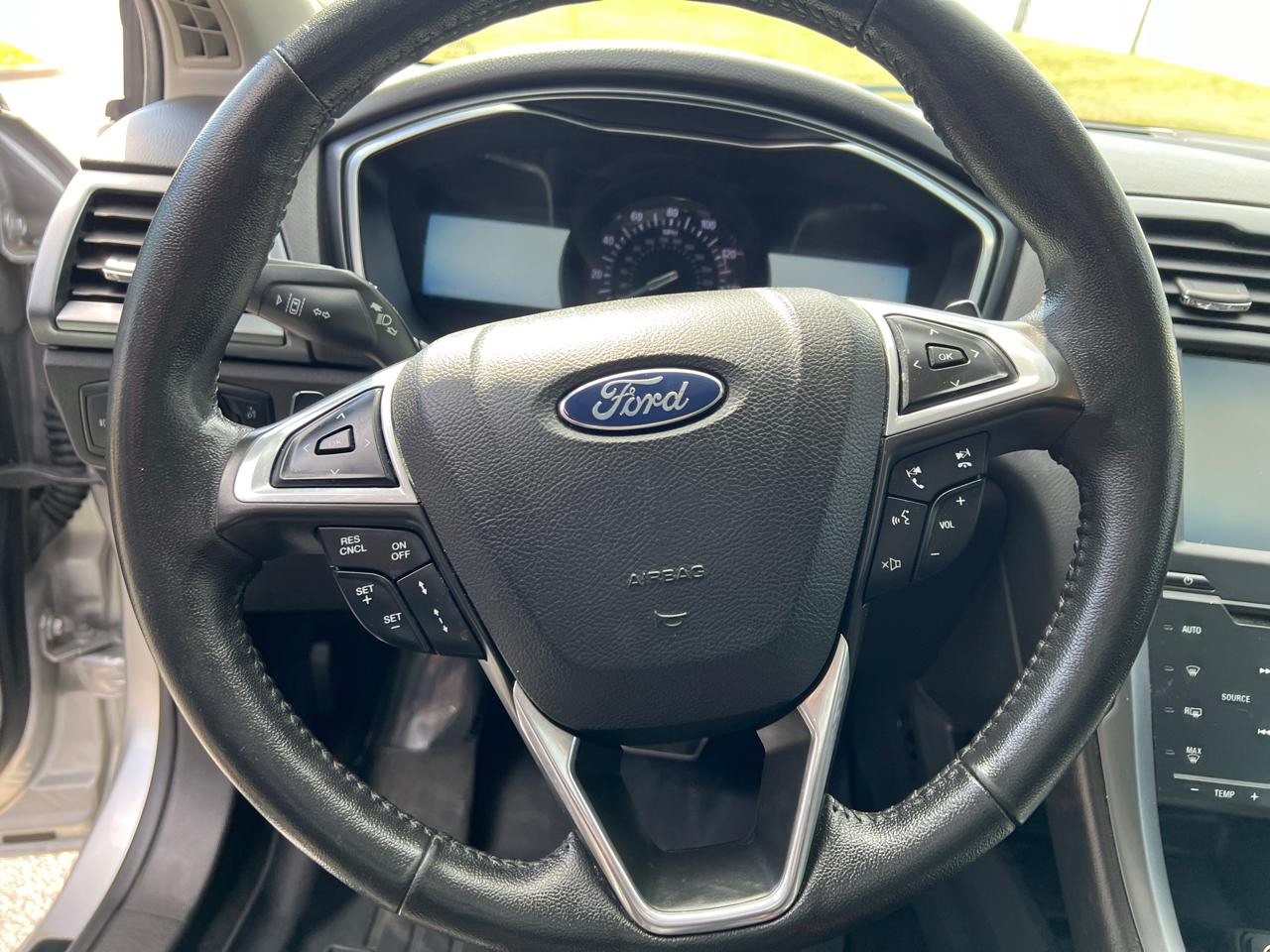 Ford Fusion 4dr Sdn Titanium FWD 2013