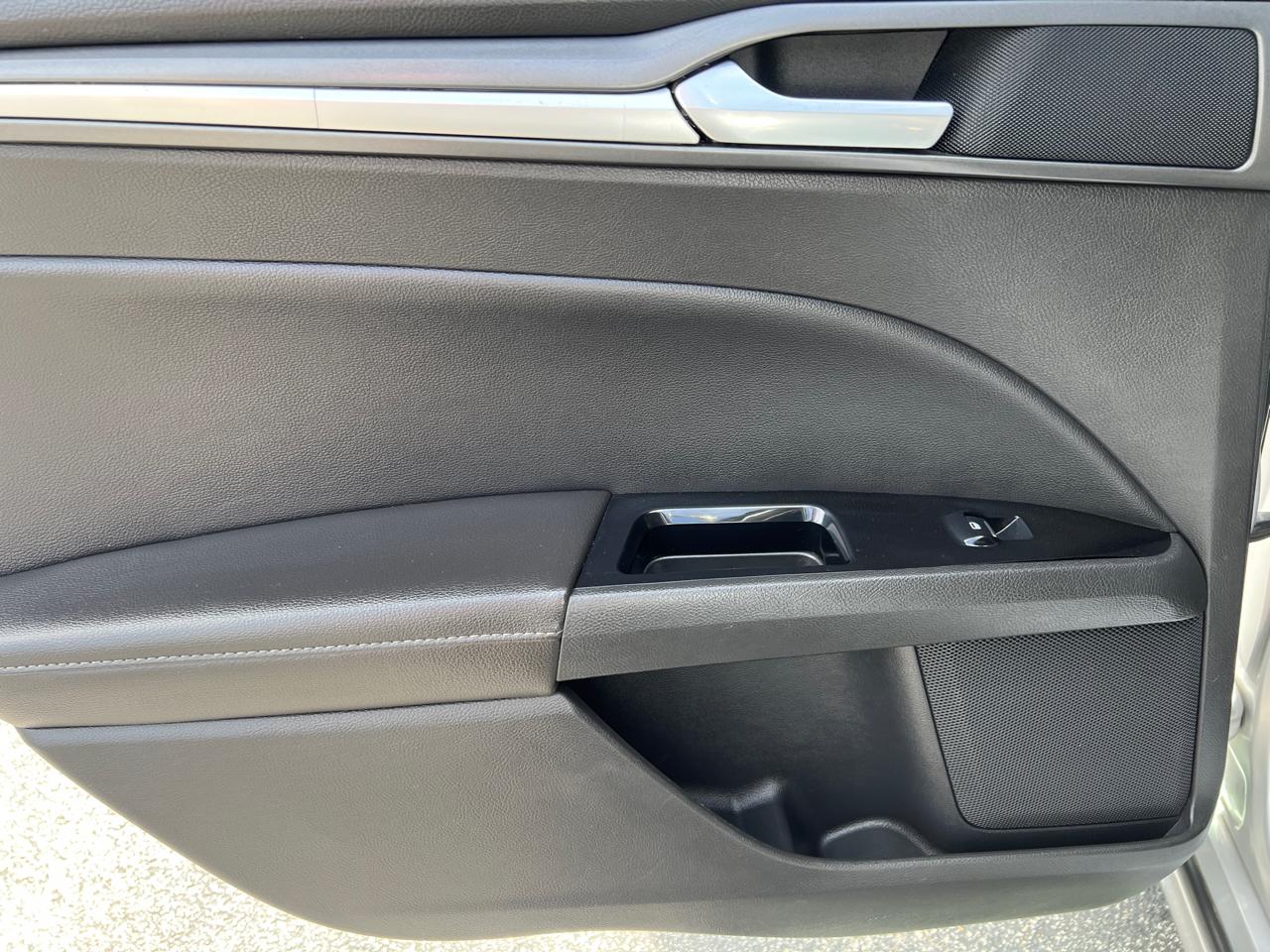 Ford Fusion 4dr Sdn Titanium FWD 2013