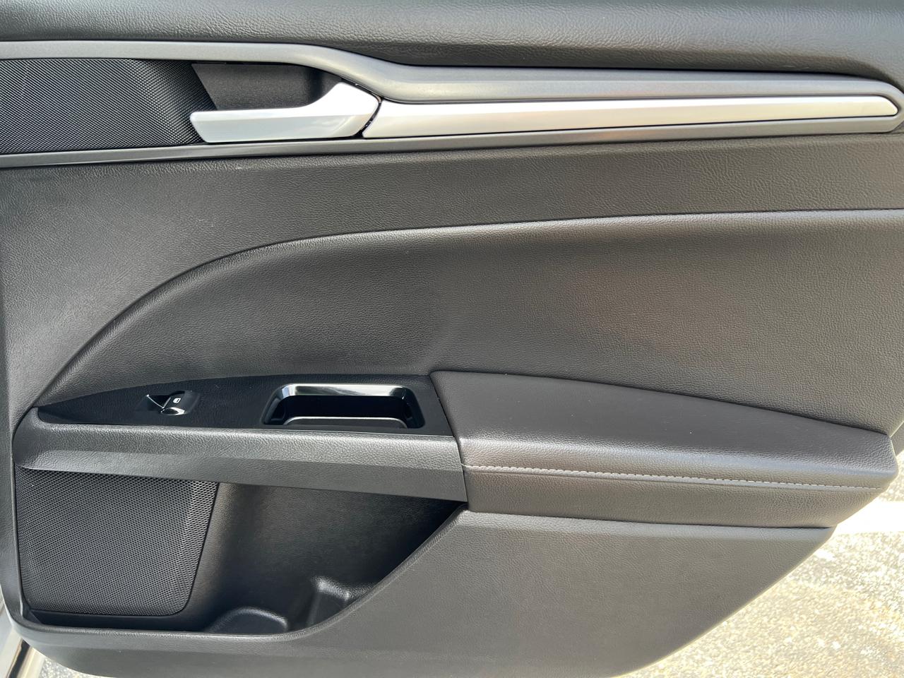 Ford Fusion 4dr Sdn Titanium FWD 2013