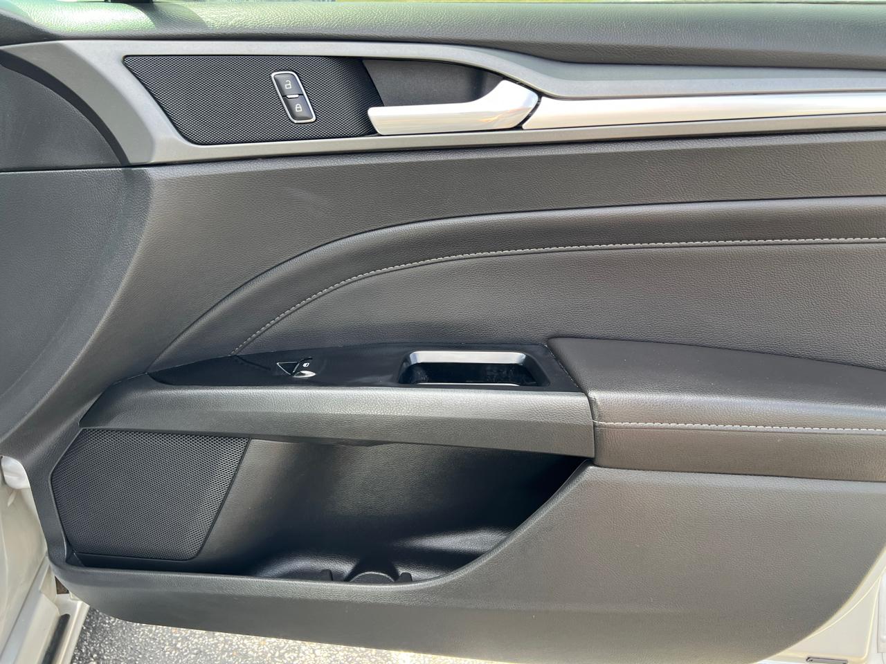 Ford Fusion 4dr Sdn Titanium FWD 2013