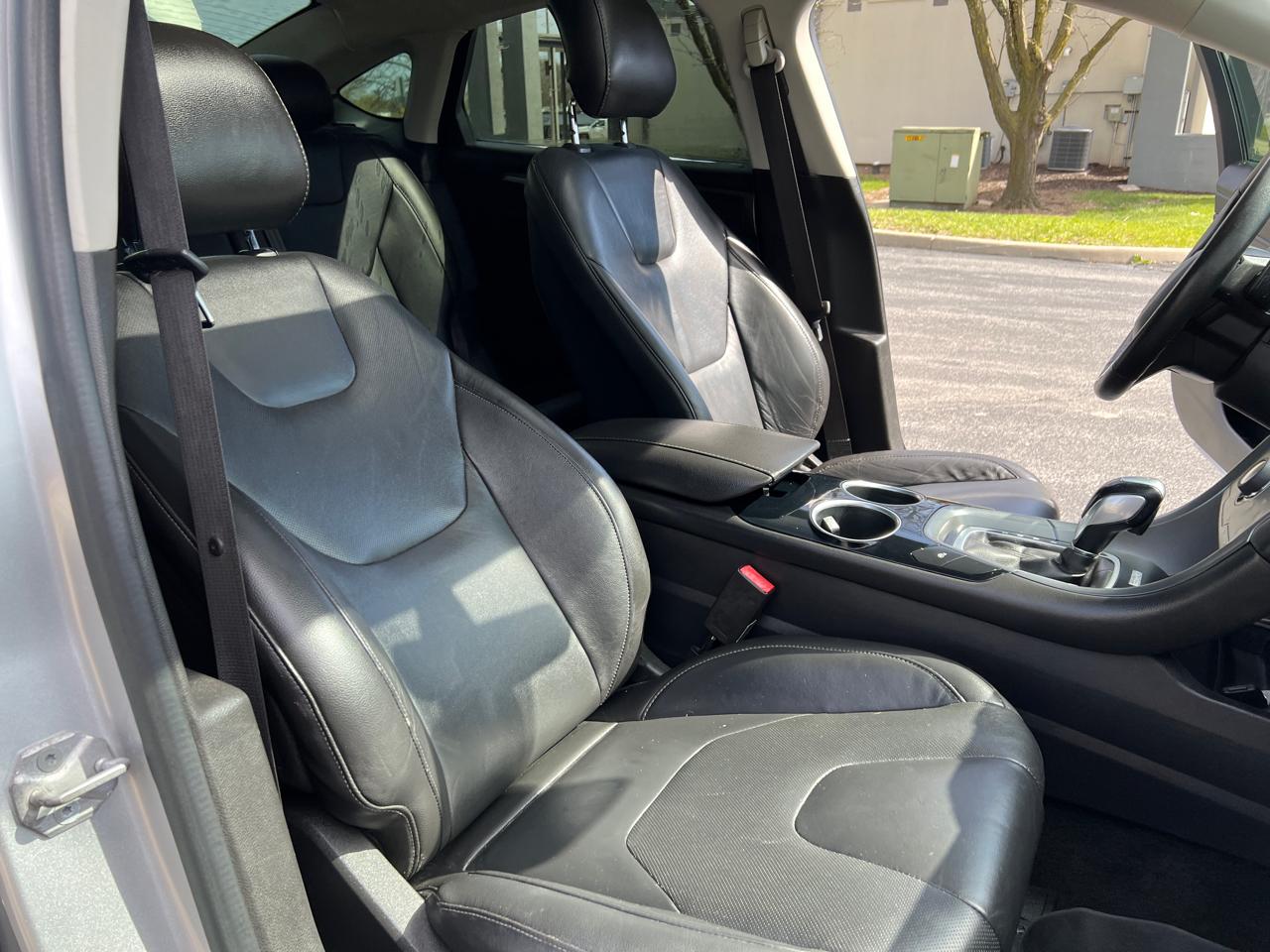 Ford Fusion 4dr Sdn Titanium FWD 2013