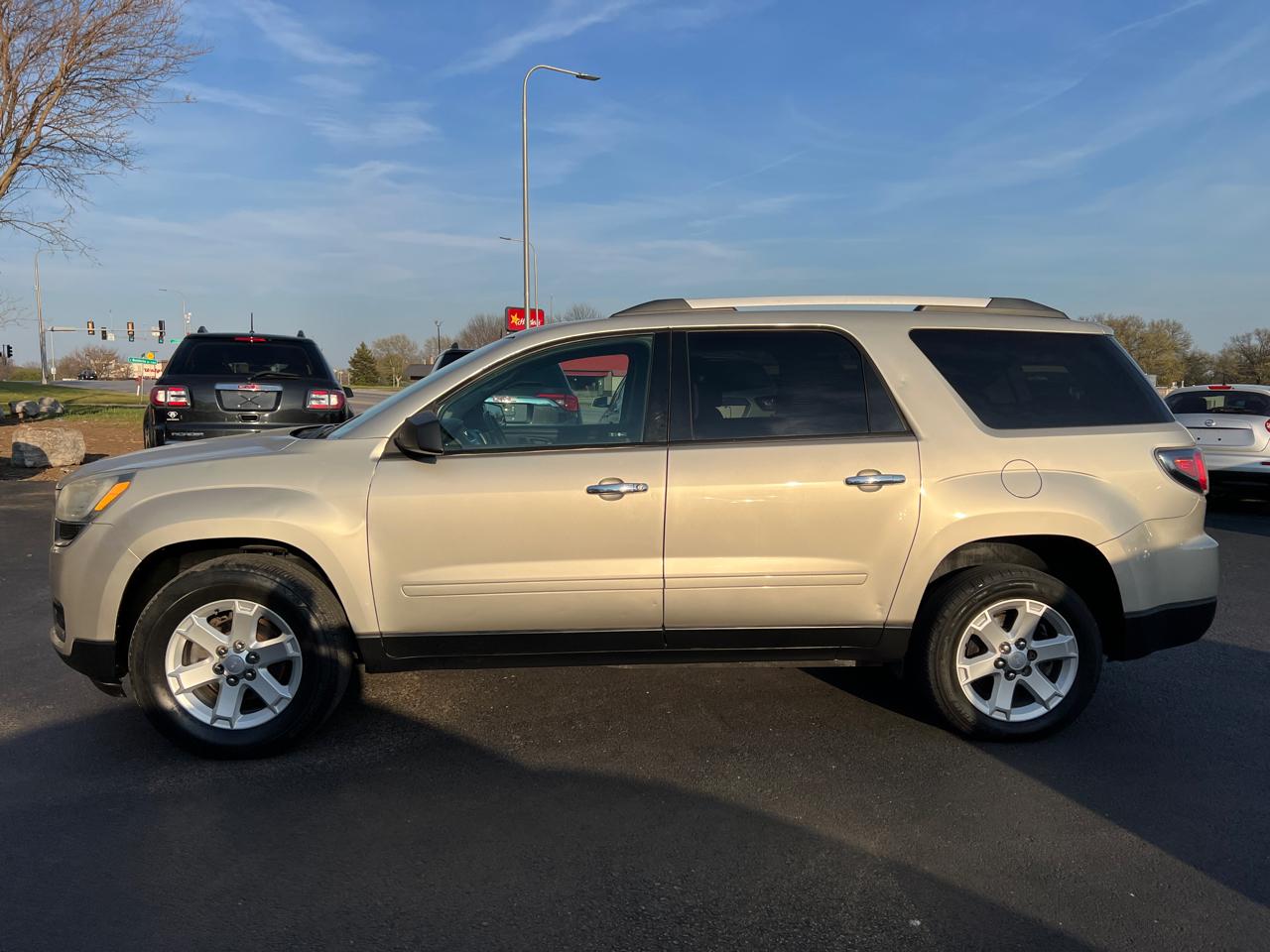 GMC Acadia FWD 4dr SLE w/SLE-1 2016
