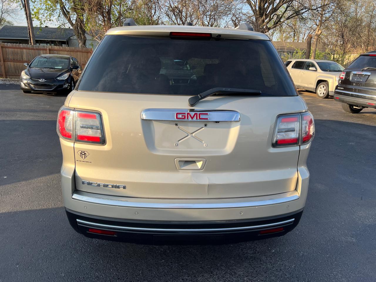 GMC Acadia FWD 4dr SLE w/SLE-1 2016