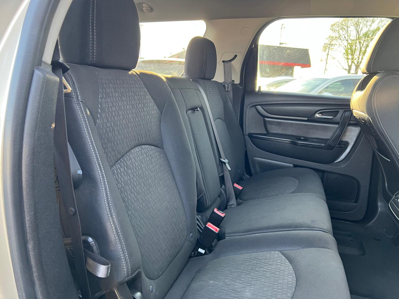 GMC Acadia FWD 4dr SLE w/SLE-1 2016
