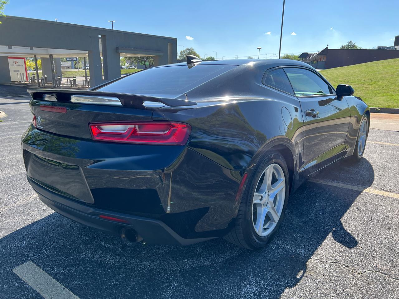 Chevrolet Camaro 2dr Cpe 1LT 2017