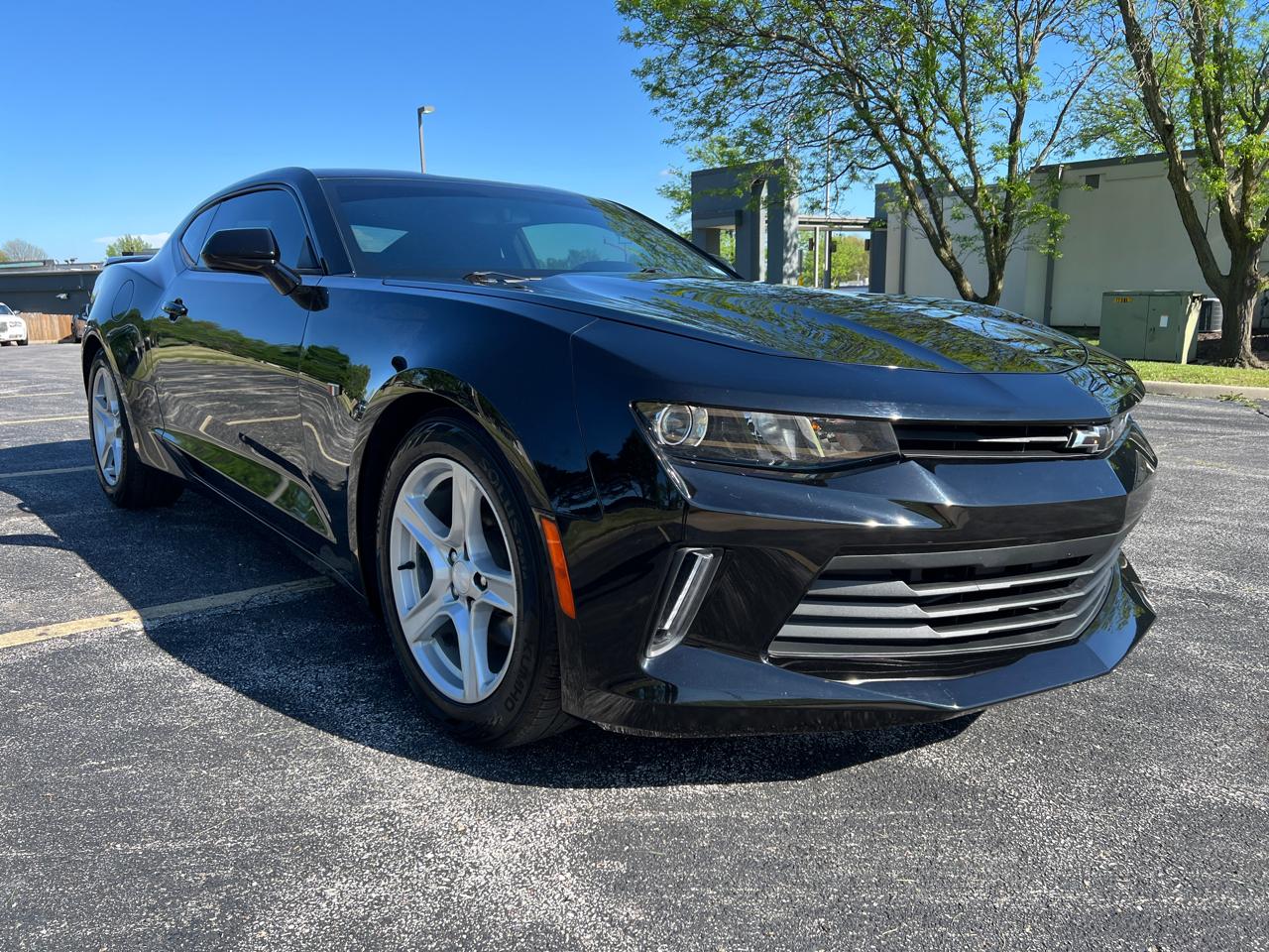 Chevrolet Camaro 2dr Cpe 1LT 2017