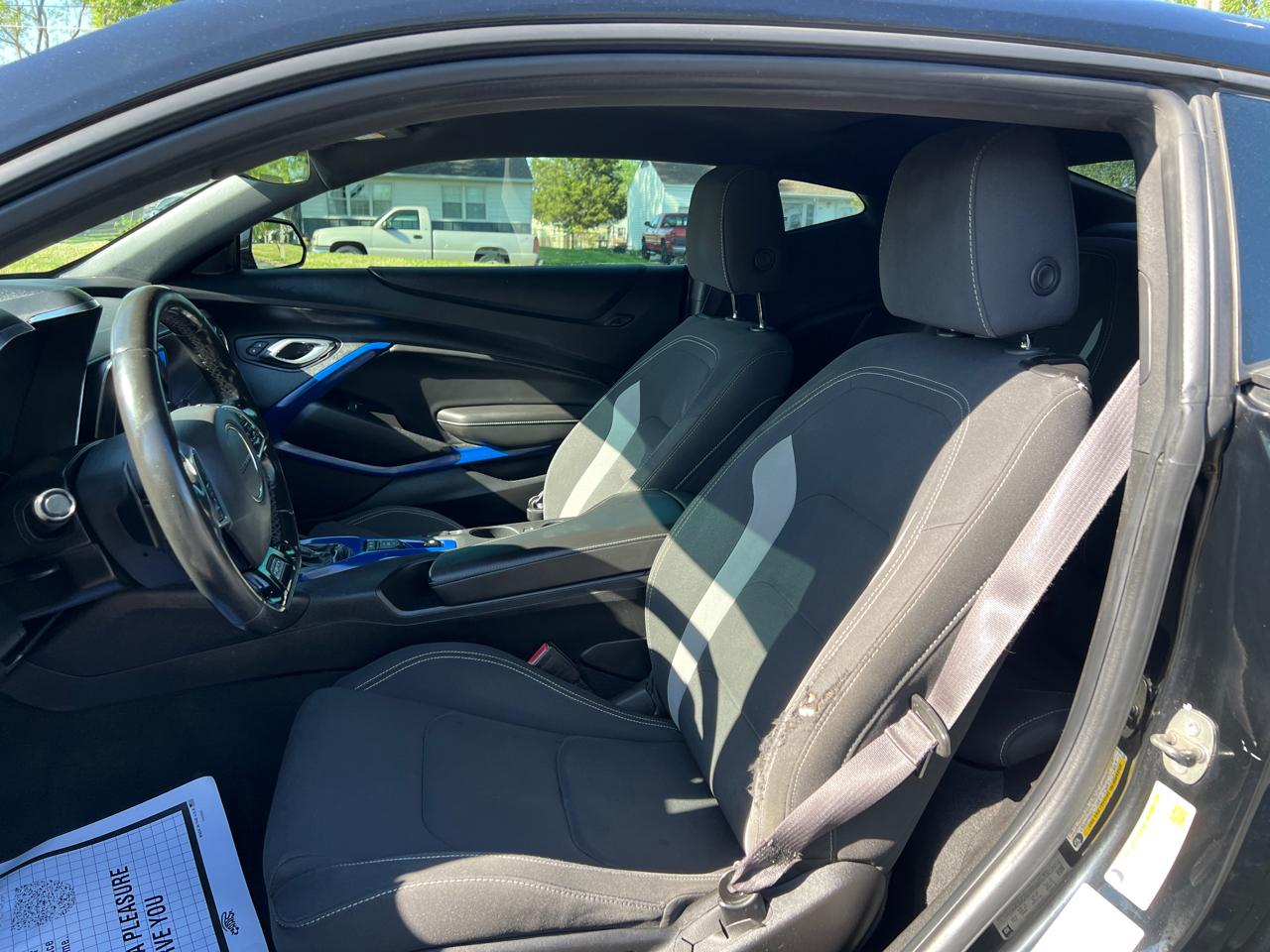 Chevrolet Camaro 2dr Cpe 1LT 2017