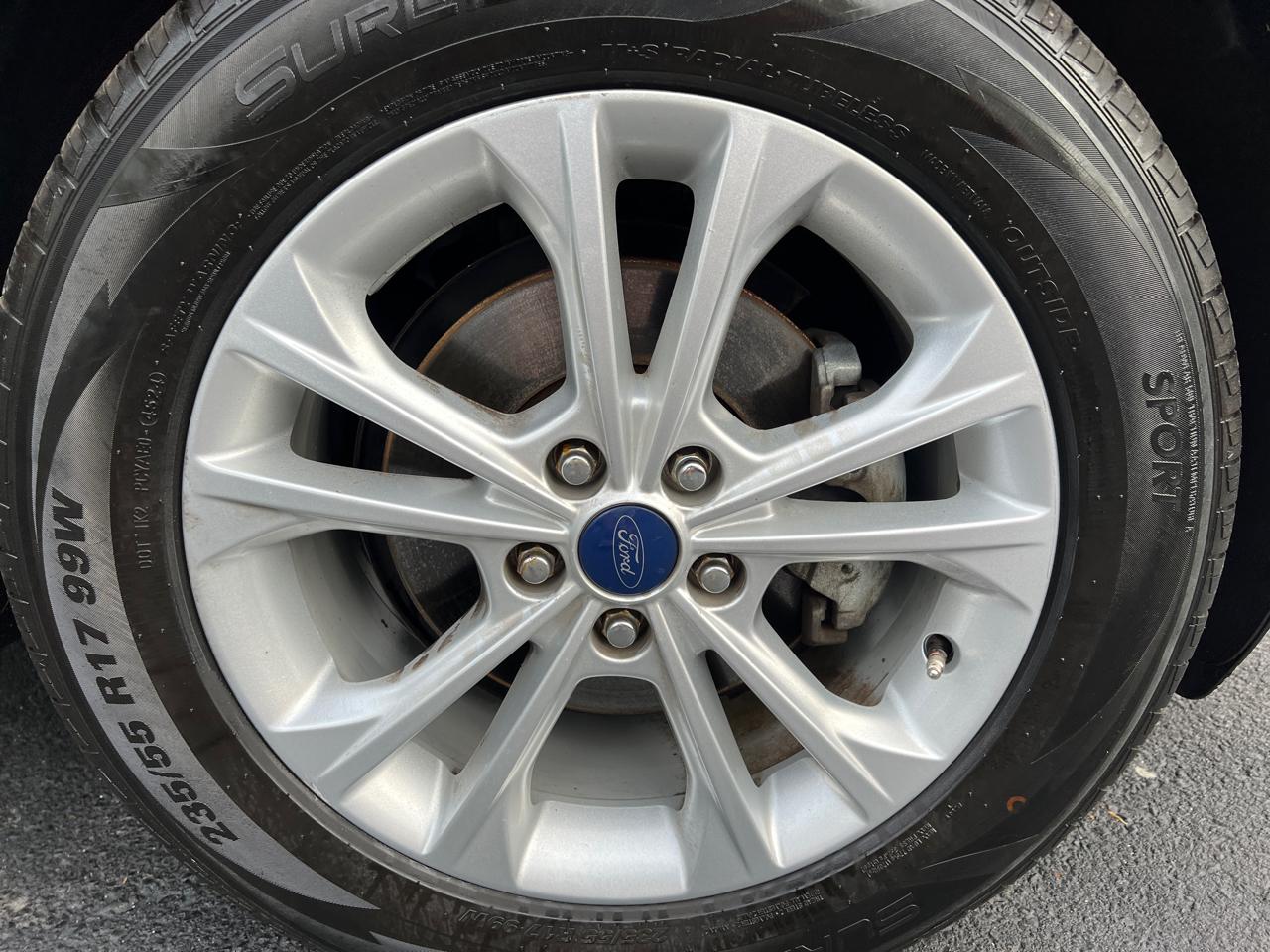 Ford Escape SE FWD 2017