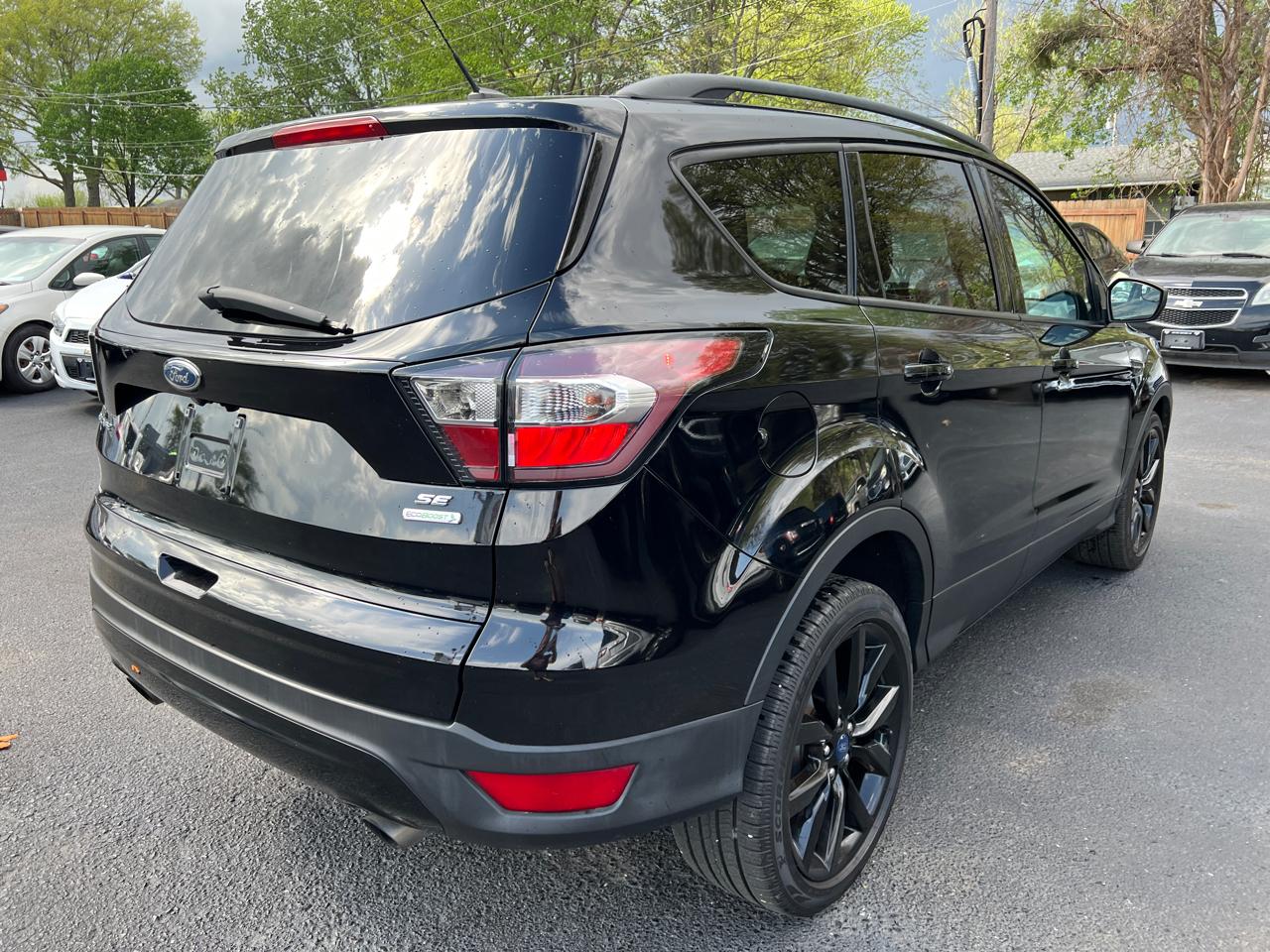 Ford Escape SE FWD 2017