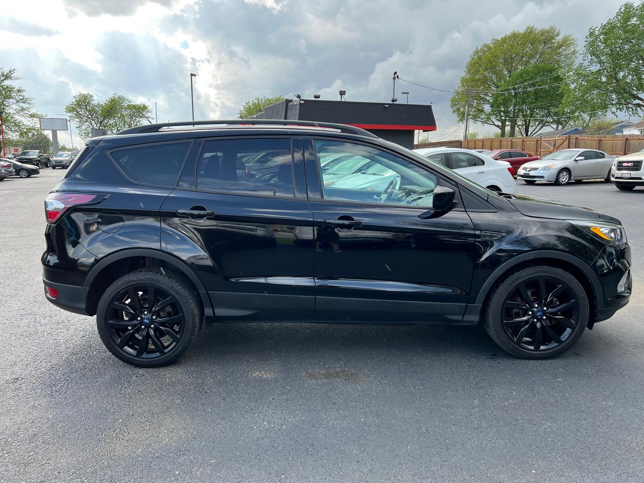 Ford Escape SE FWD 2017