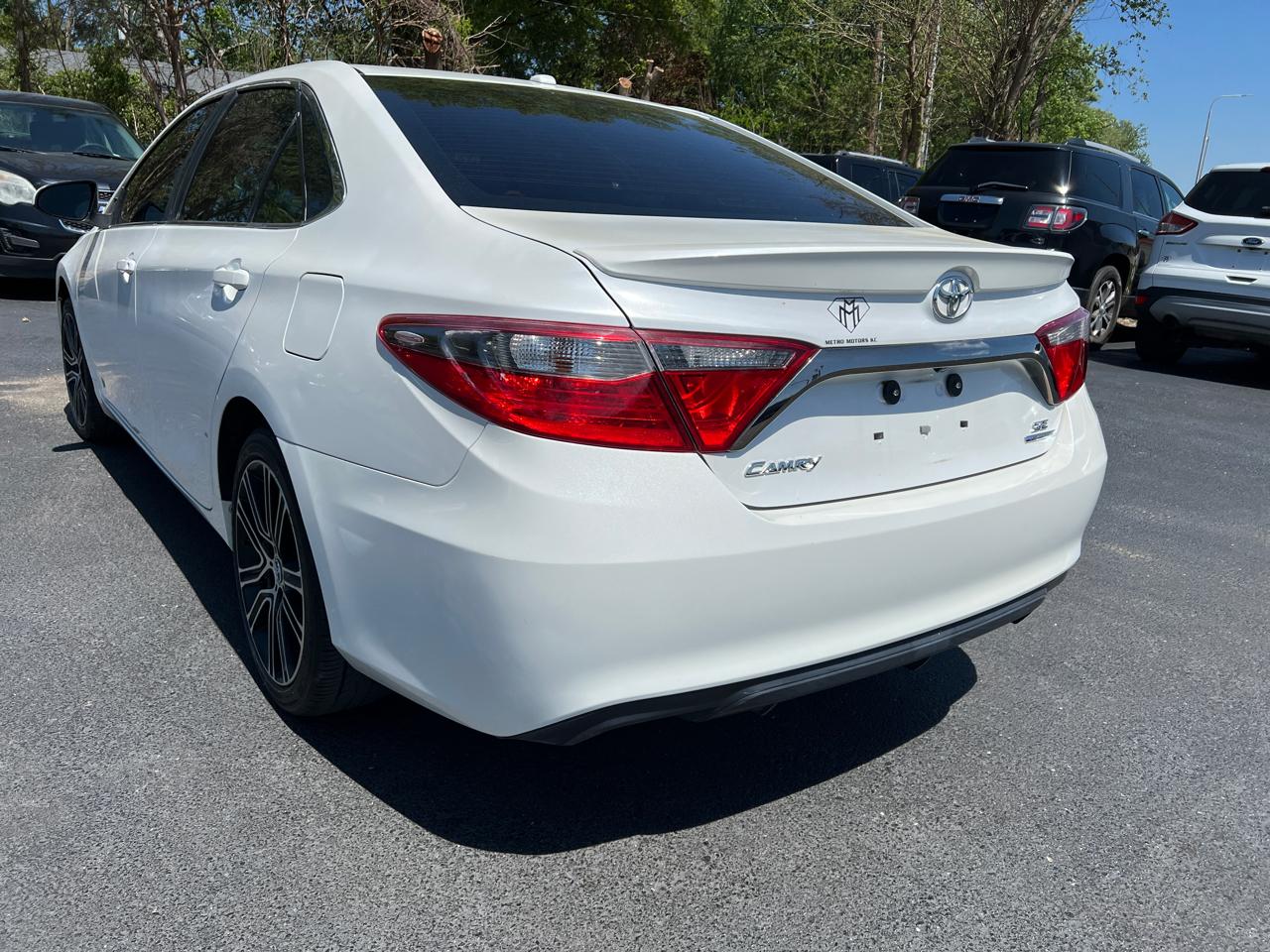 Toyota Camry 4dr Sdn I4 Auto SE w/Special Edition Pkg (Natl) 2016