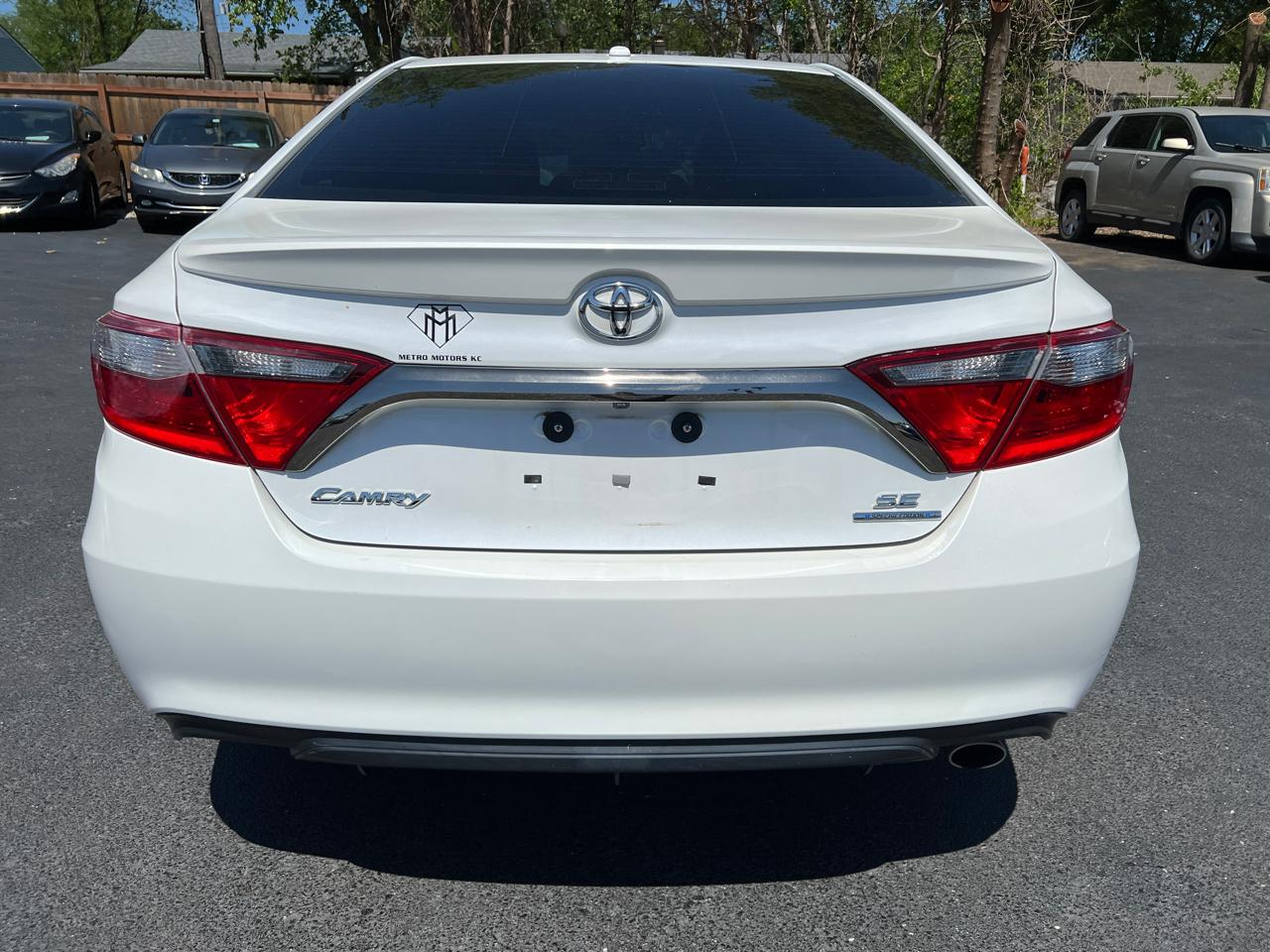Toyota Camry 4dr Sdn I4 Auto SE w/Special Edition Pkg (Natl) 2016