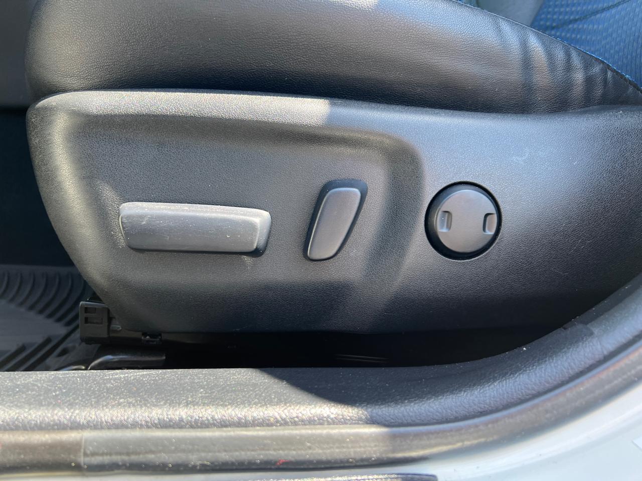 Toyota Camry 4dr Sdn I4 Auto SE w/Special Edition Pkg (Natl) 2016