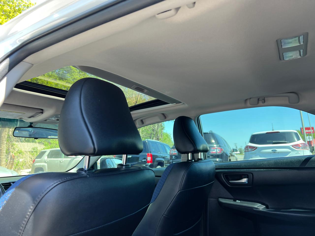 Toyota Camry 4dr Sdn I4 Auto SE w/Special Edition Pkg (Natl) 2016