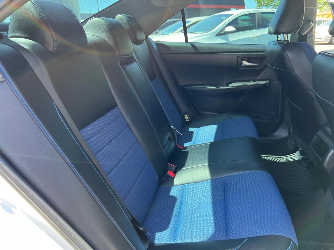 Toyota Camry 4dr Sdn I4 Auto SE w/Special Edition Pkg (Natl) 2016