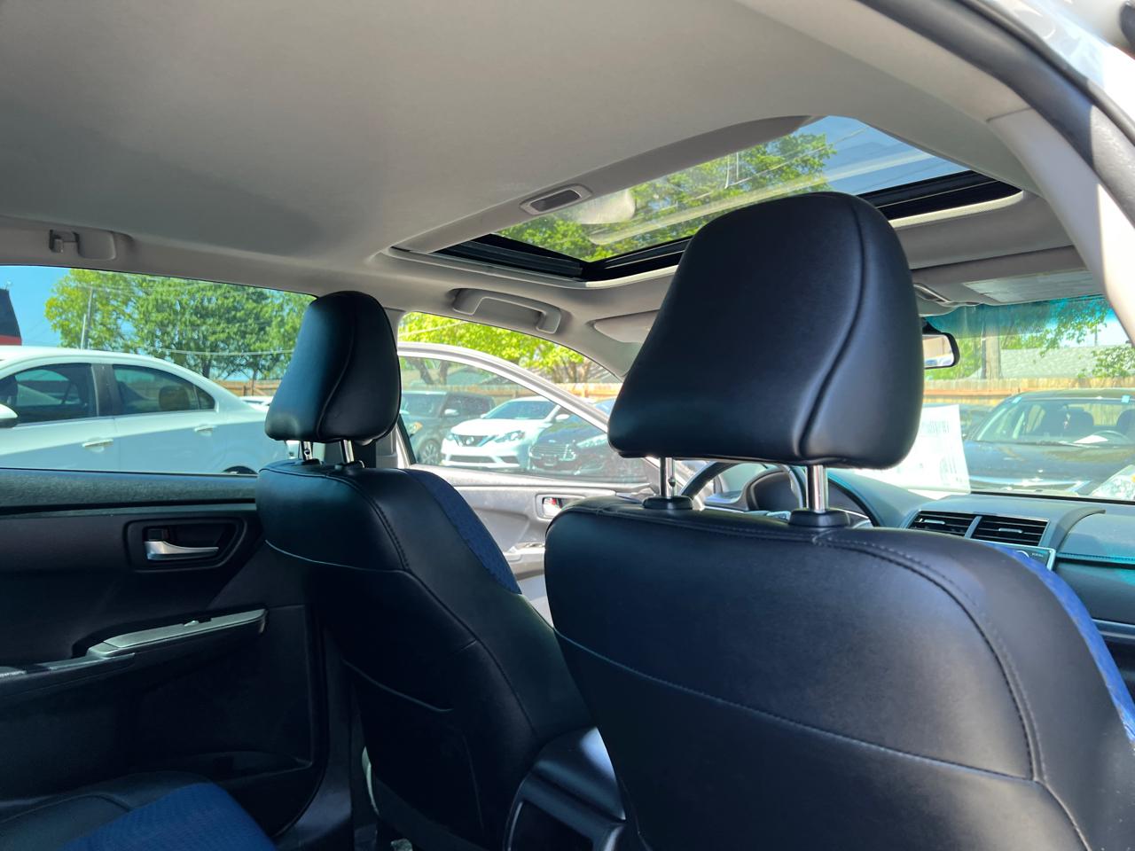 Toyota Camry 4dr Sdn I4 Auto SE w/Special Edition Pkg (Natl) 2016