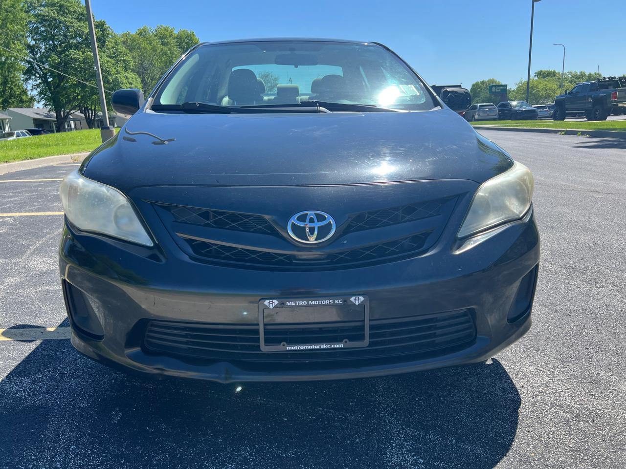 Toyota Corolla 4dr Sdn Auto LE (Natl) 2011