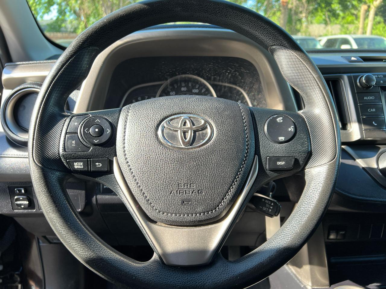 Toyota RAV4 AWD 4dr LE (Natl) 2015