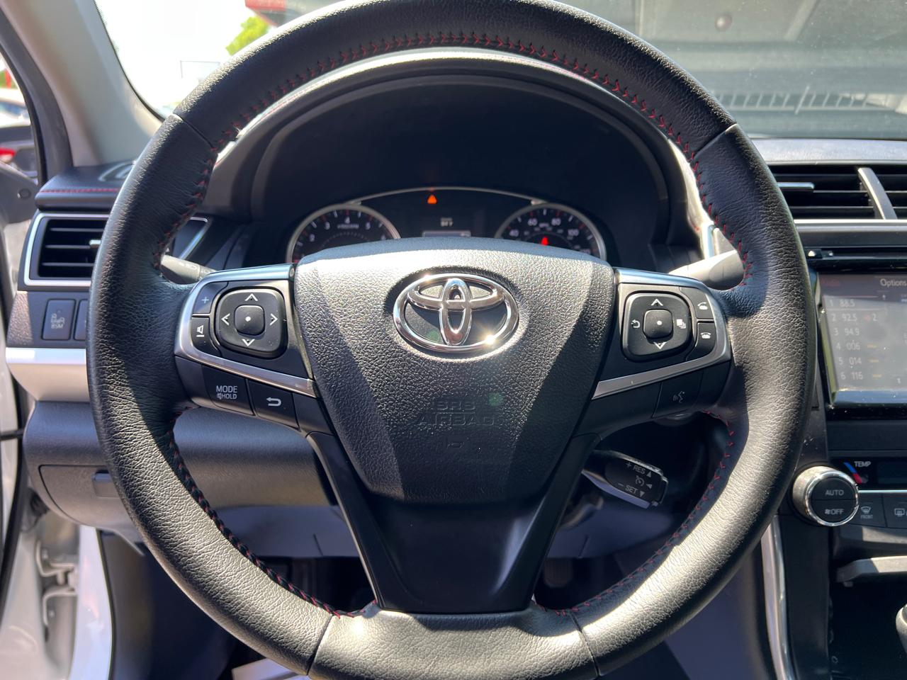 Toyota Camry 4dr Sdn V6 Auto XSE (Natl) 2015