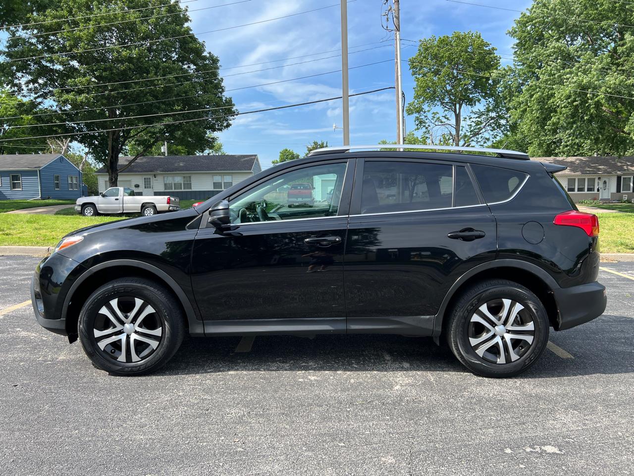 Toyota RAV4 AWD 4dr LE (Natl) 2015