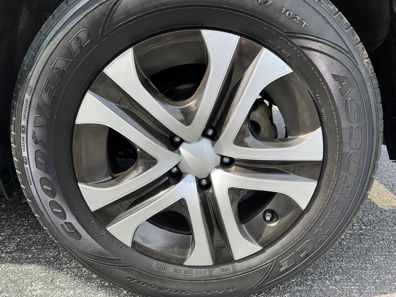 Toyota RAV4 AWD 4dr LE (Natl) 2015