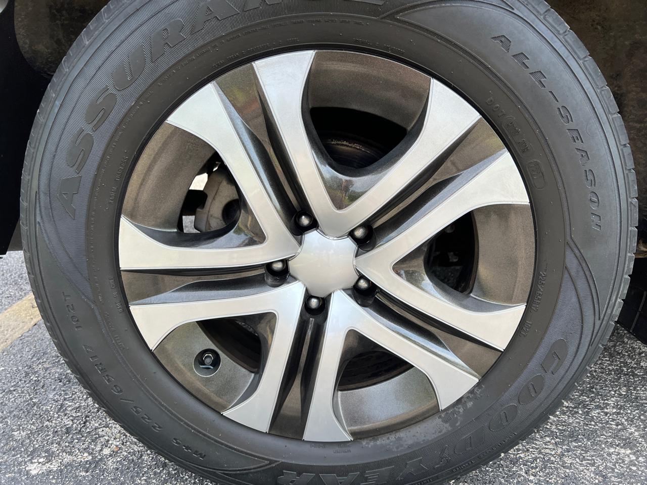 Toyota RAV4 AWD 4dr LE (Natl) 2015