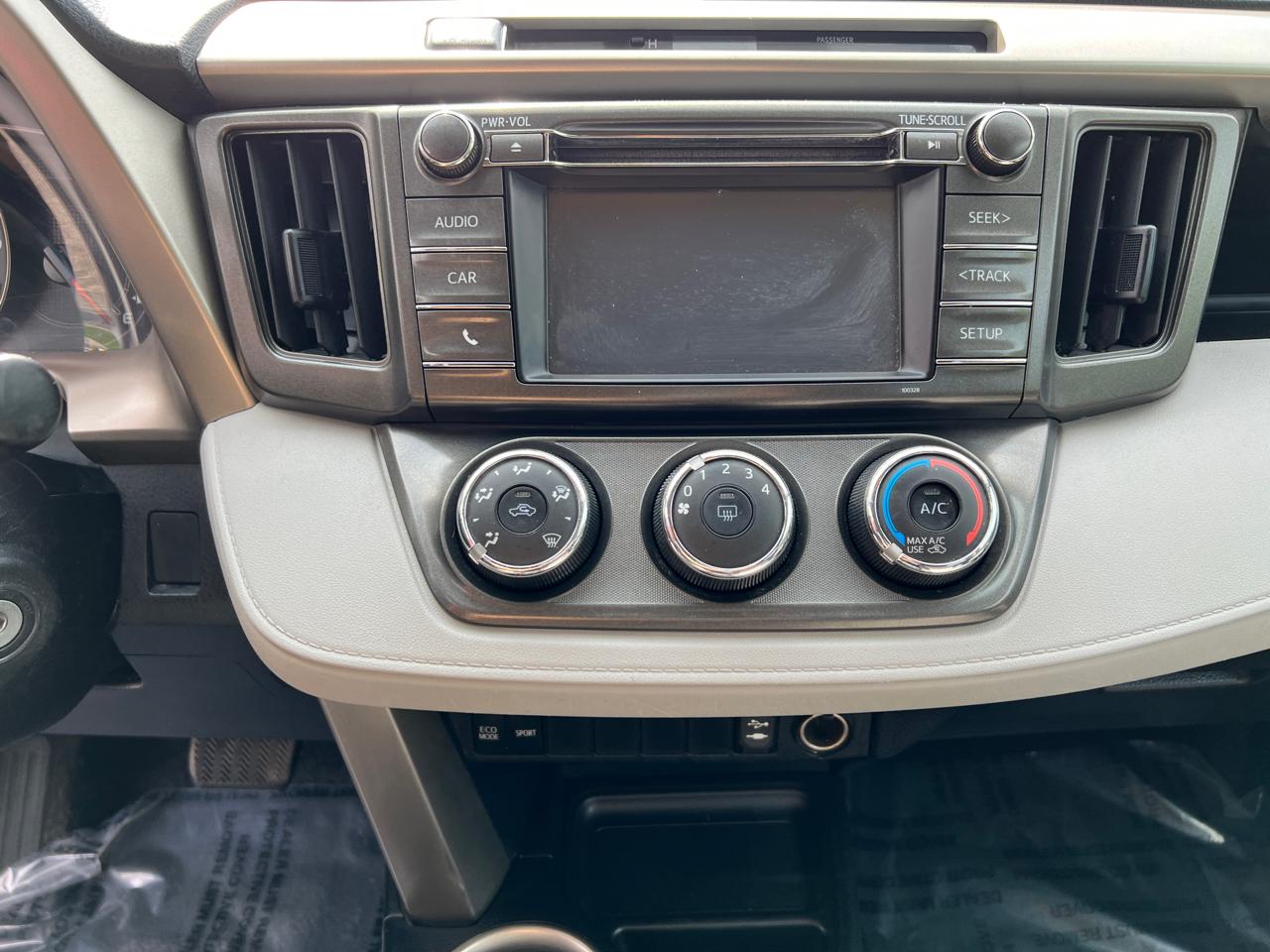 Toyota RAV4 AWD 4dr LE (Natl) 2015