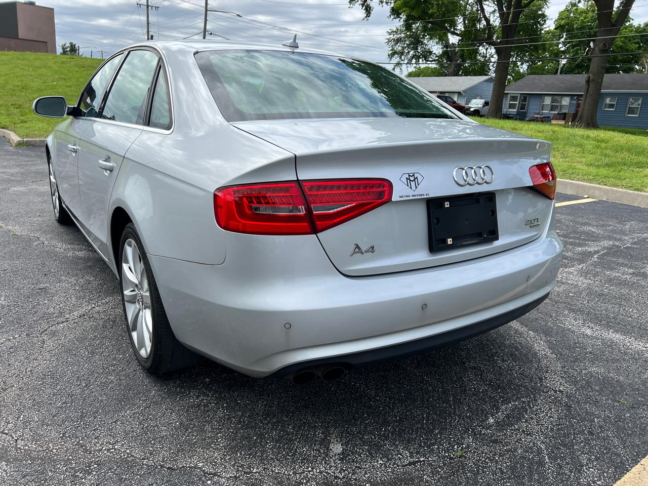 Audi A4 4dr Sdn Auto quattro 2.0T Premium Plus 2013