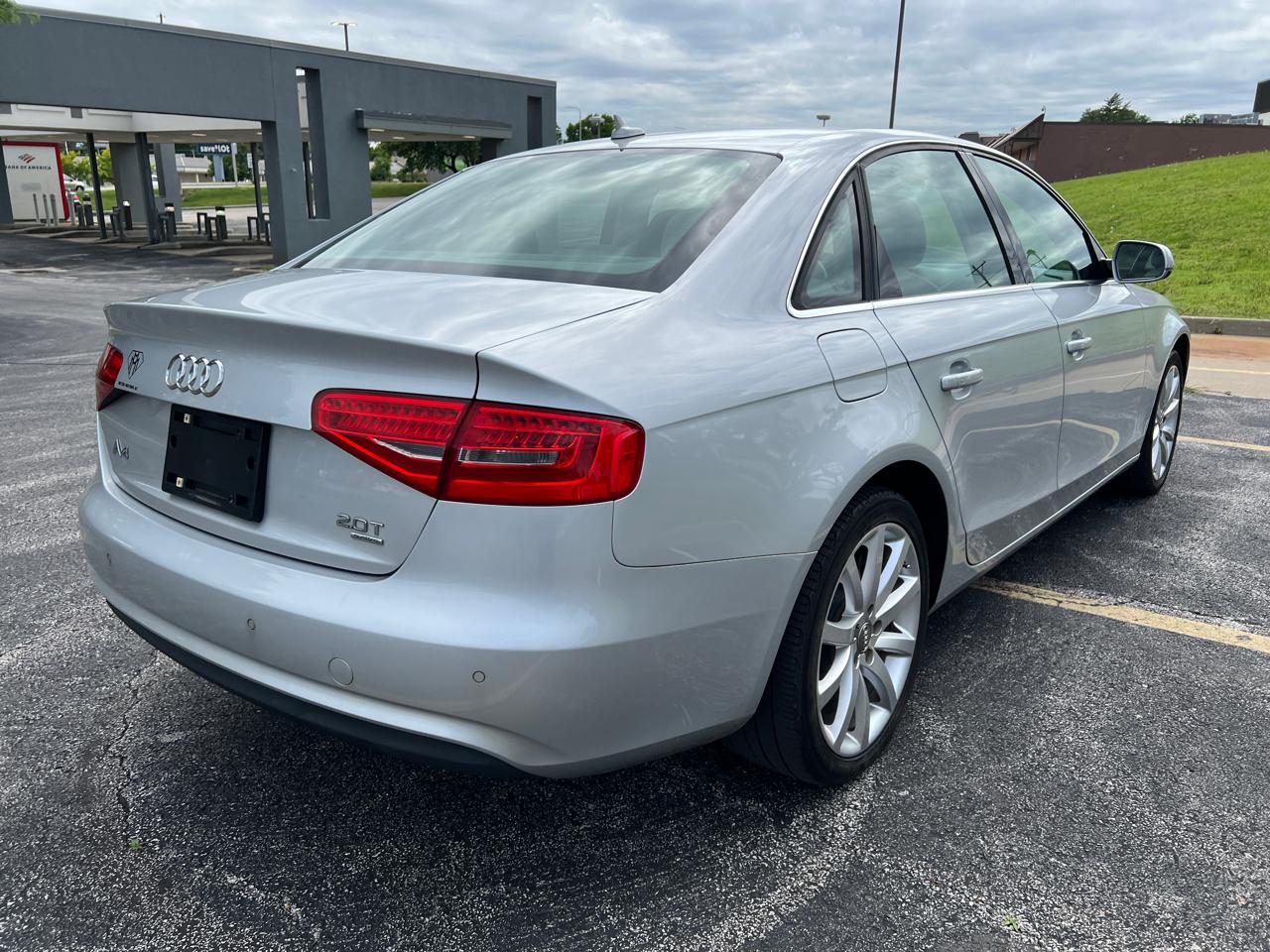 Audi A4 4dr Sdn Auto quattro 2.0T Premium Plus 2013