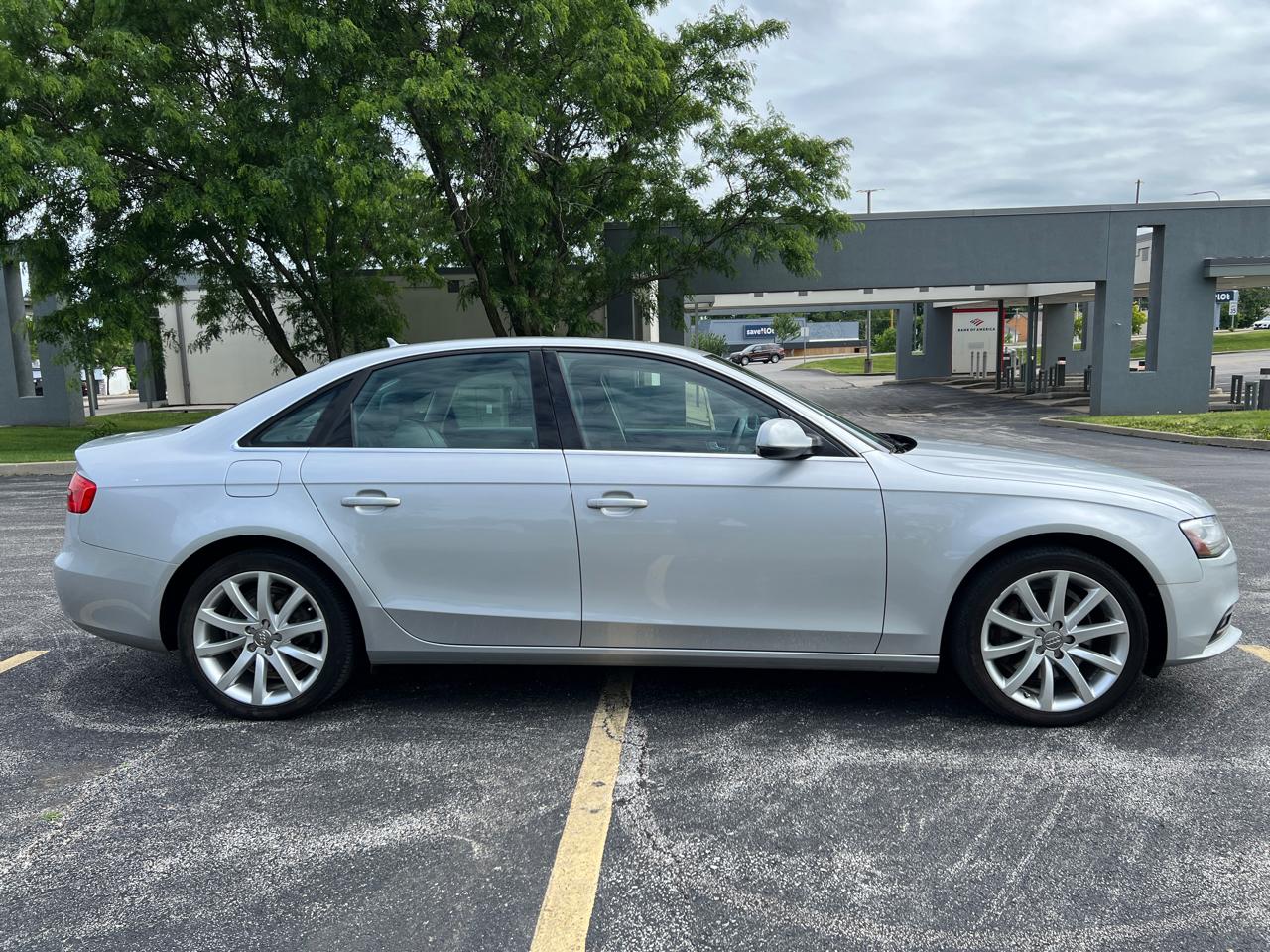 Audi A4 4dr Sdn Auto quattro 2.0T Premium Plus 2013