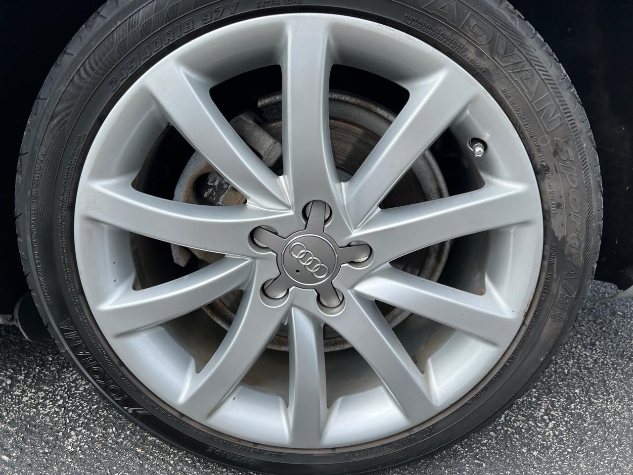 Audi A4 4dr Sdn Auto quattro 2.0T Premium Plus 2013
