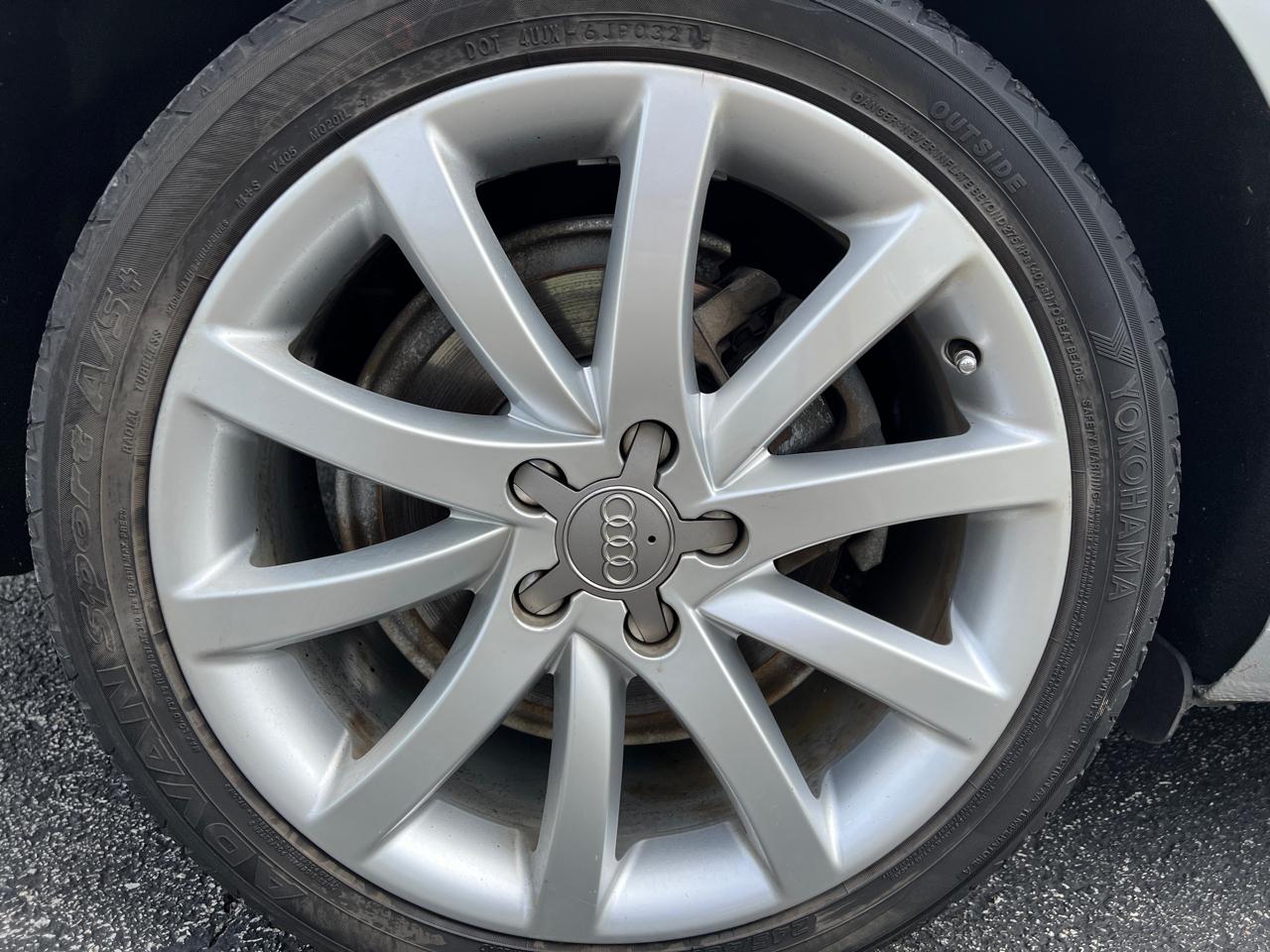 Audi A4 4dr Sdn Auto quattro 2.0T Premium Plus 2013