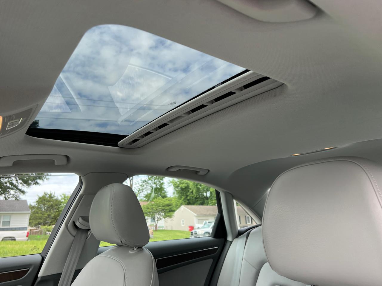Audi A4 4dr Sdn Auto quattro 2.0T Premium Plus 2013