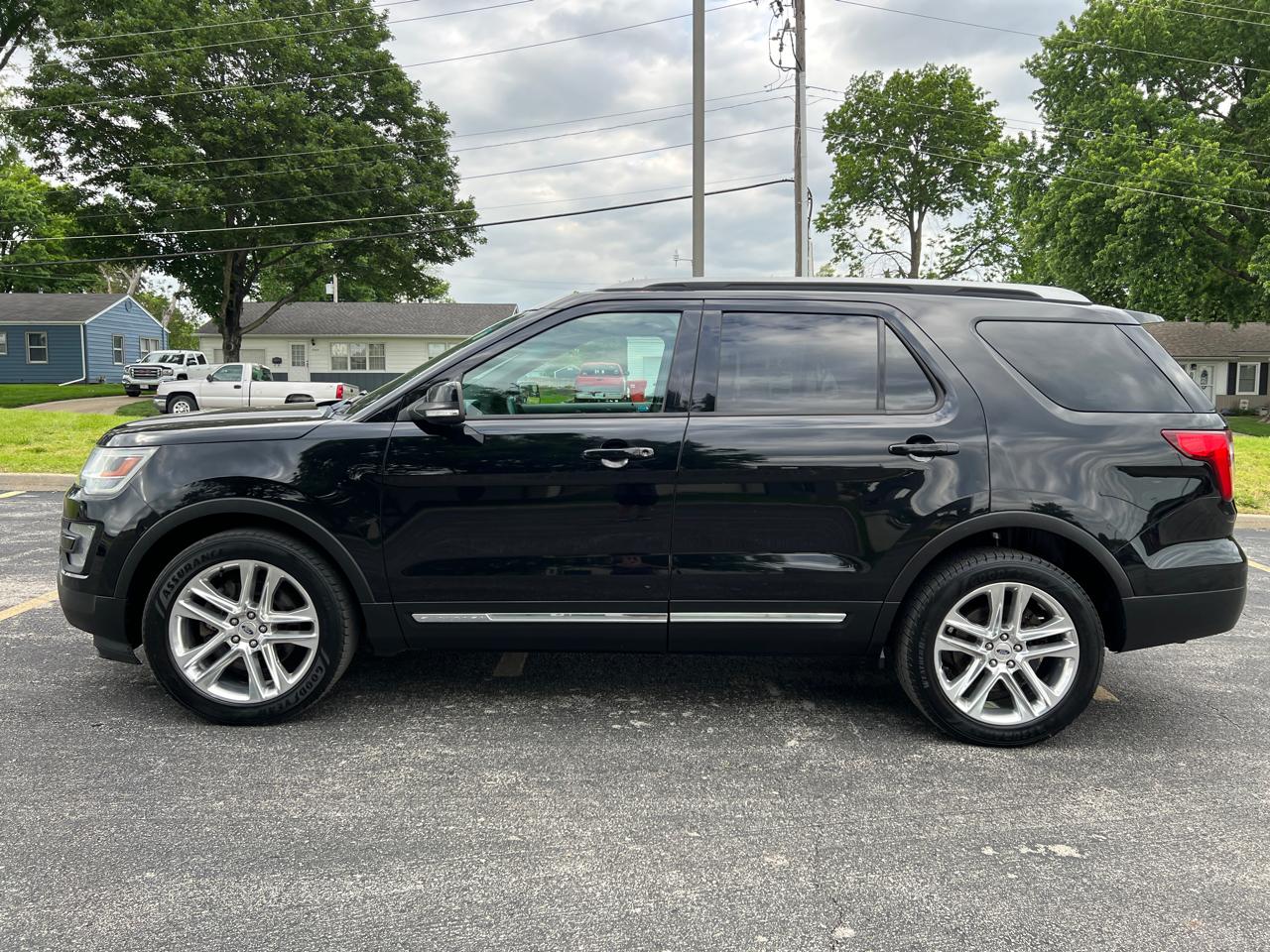 Ford Explorer 4WD 4dr XLT 2016
